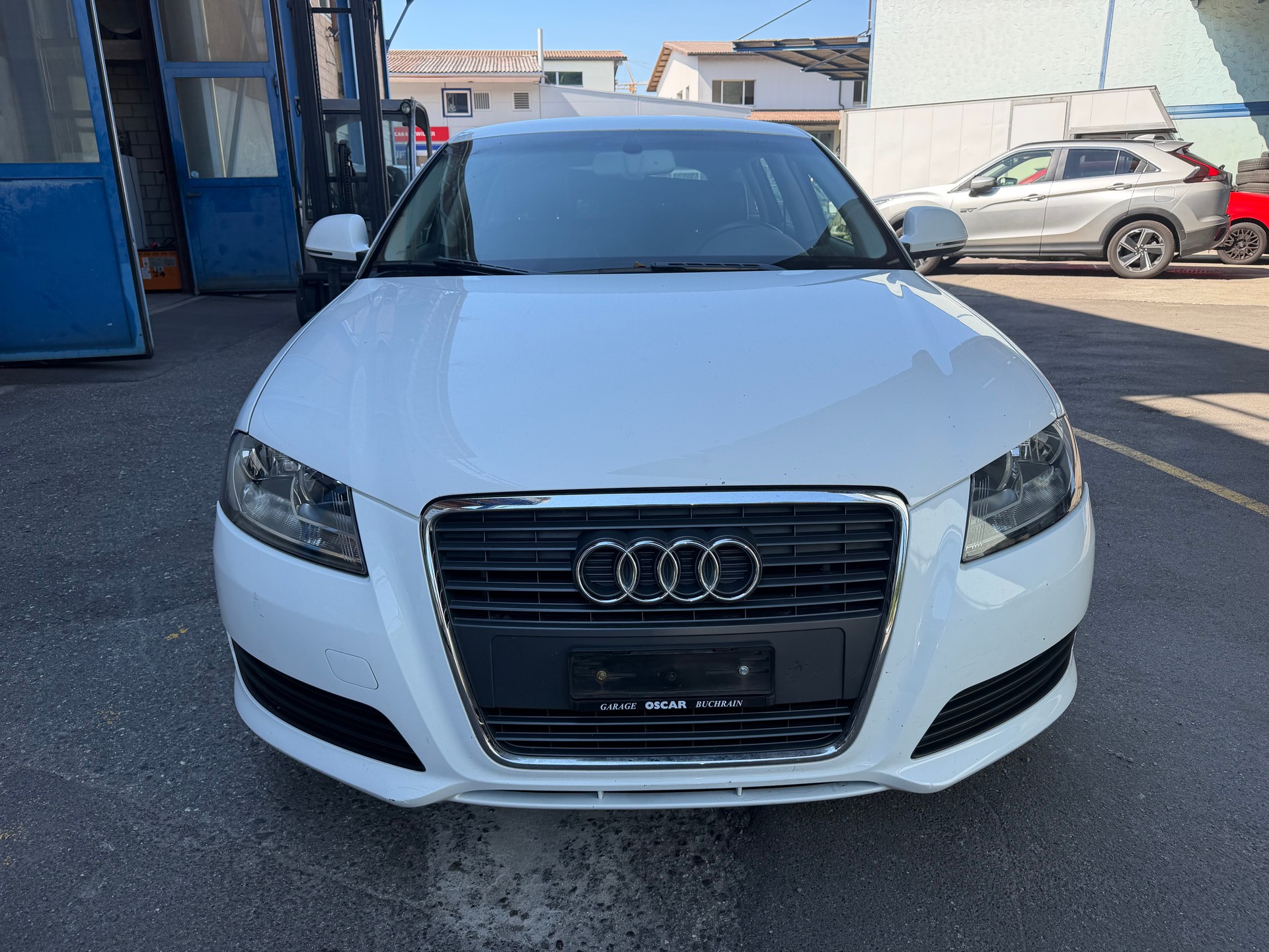 AUDI A3 Sportback 1.6 Ambiente S-tronic-image-6