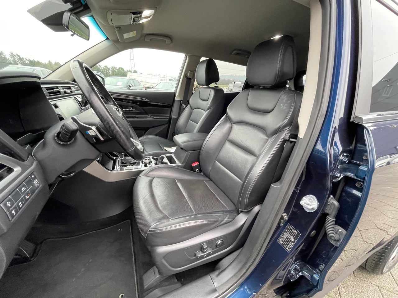 KGM-SsangYong Korando 1.6e Xdi Sapphire 4WD Automat-image-10