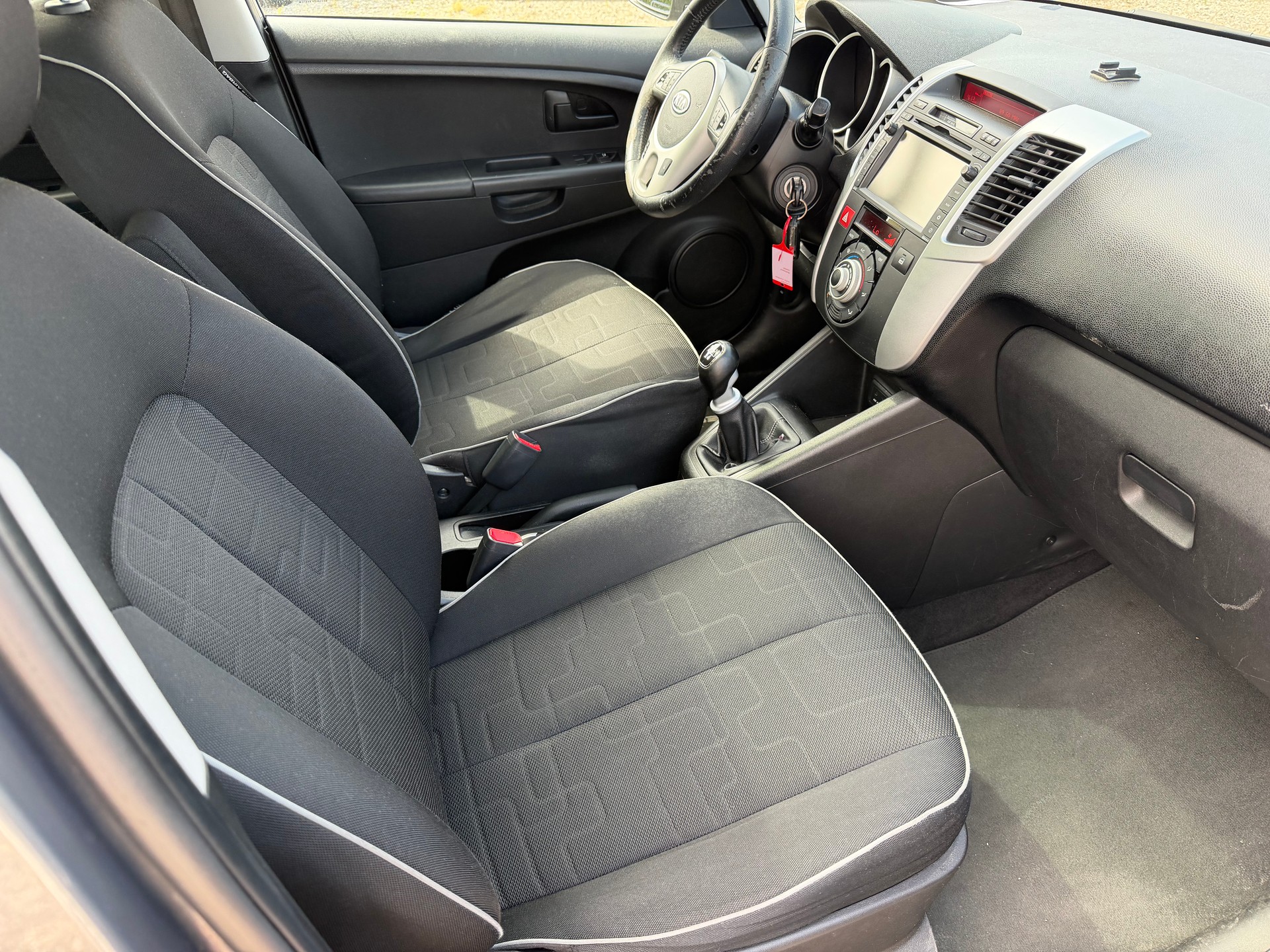 KIA Venga 1.4 CVVT _seven-image-10