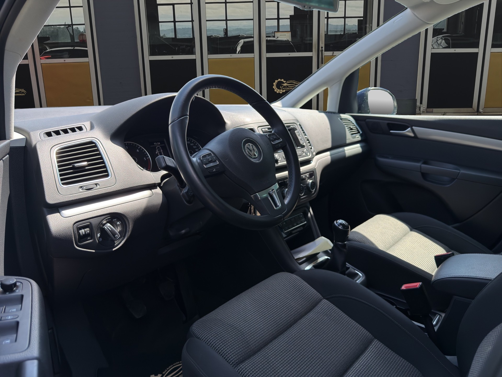VW Sharan 2.0 TDI BlueMTA Comfl. 4m-image-8