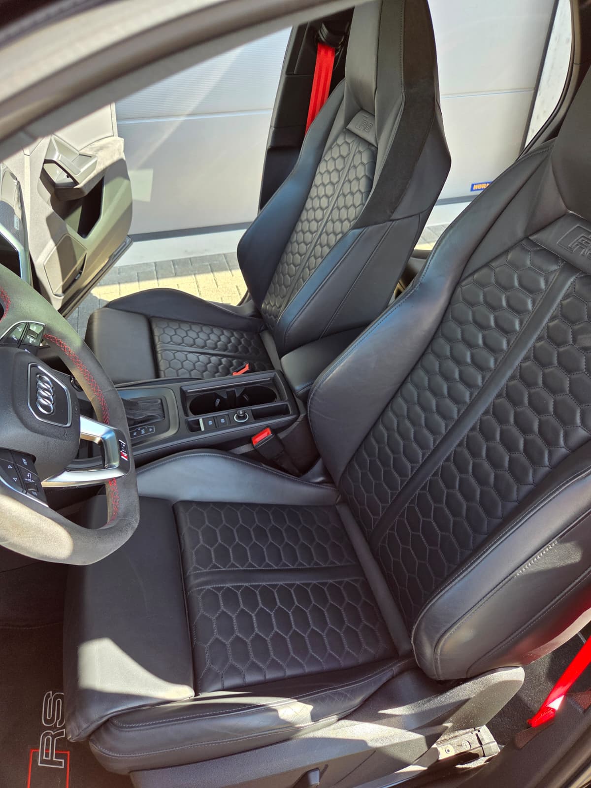 AUDI 2.5 TFSI quattro S-Tronic-image-3