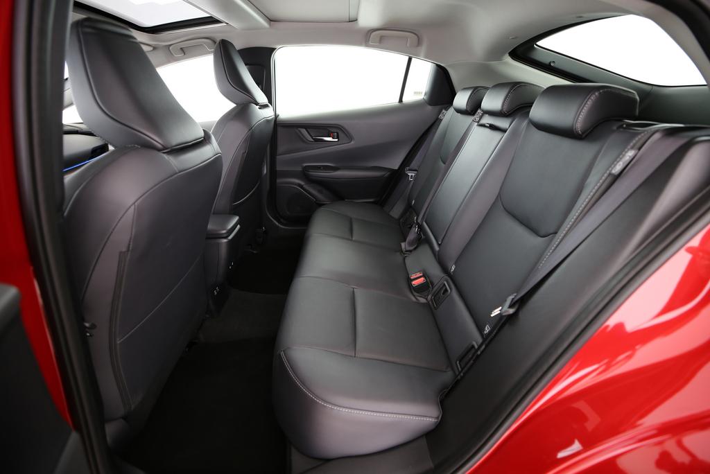 TOYOTA Prius 2.0 Plug-In-Hybrid Premium-image-9