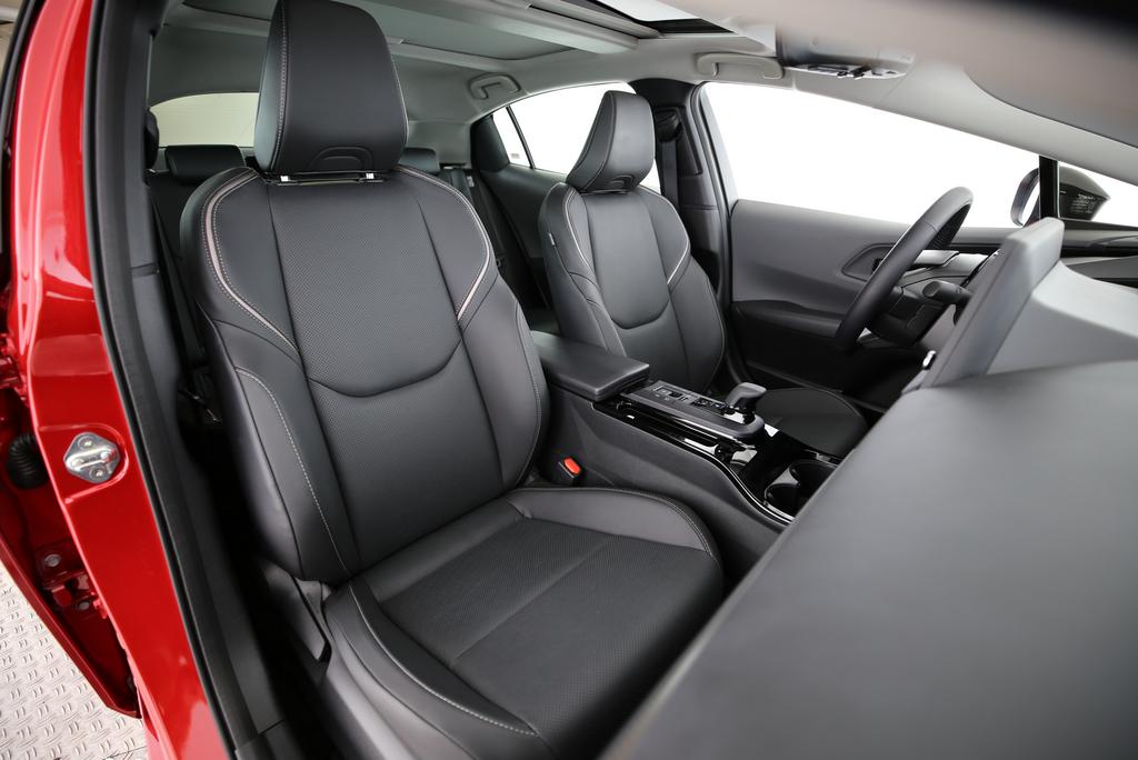 TOYOTA Prius 2.0 Plug-In-Hybrid Premium-image-10