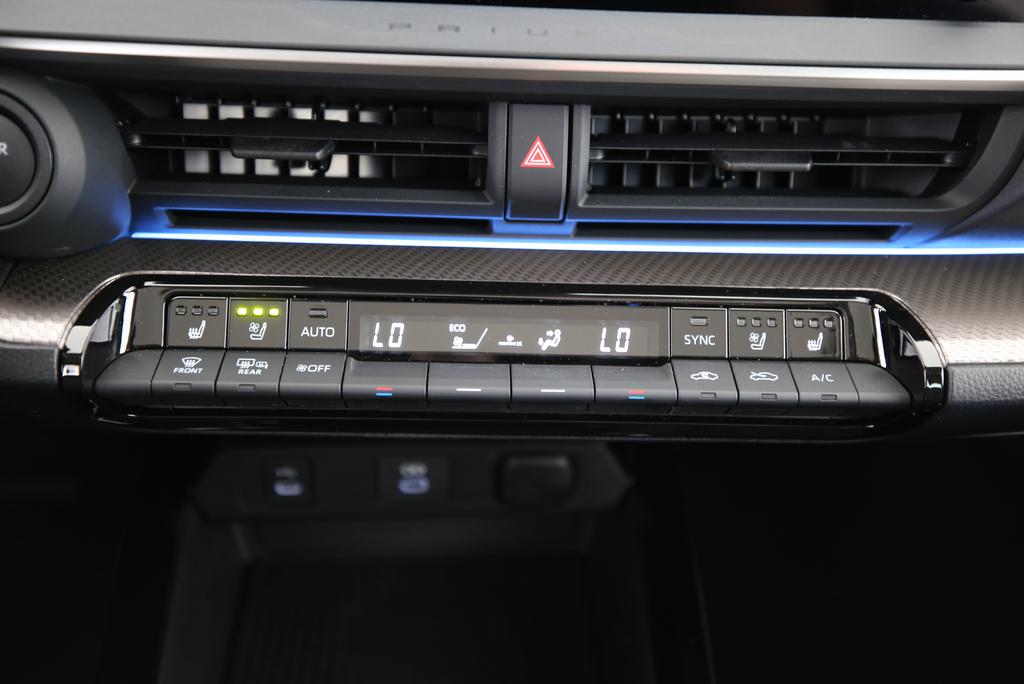 TOYOTA Prius 2.0 Plug-In-Hybrid Premium-image-6