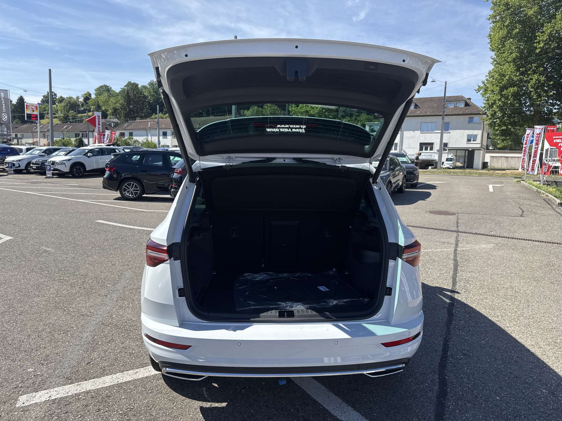 SKODA Karoq 2.0 TSi SportLine 4x4 DSG-Automat-image-6