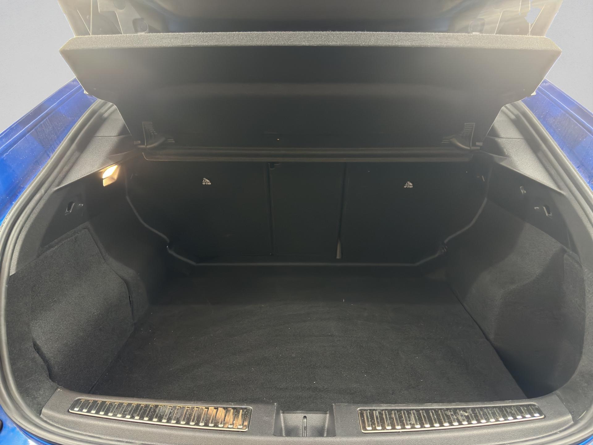 RENAULT Rafale 1.2 E-Tech Hybrid 200 Esprit Alpine-image-27