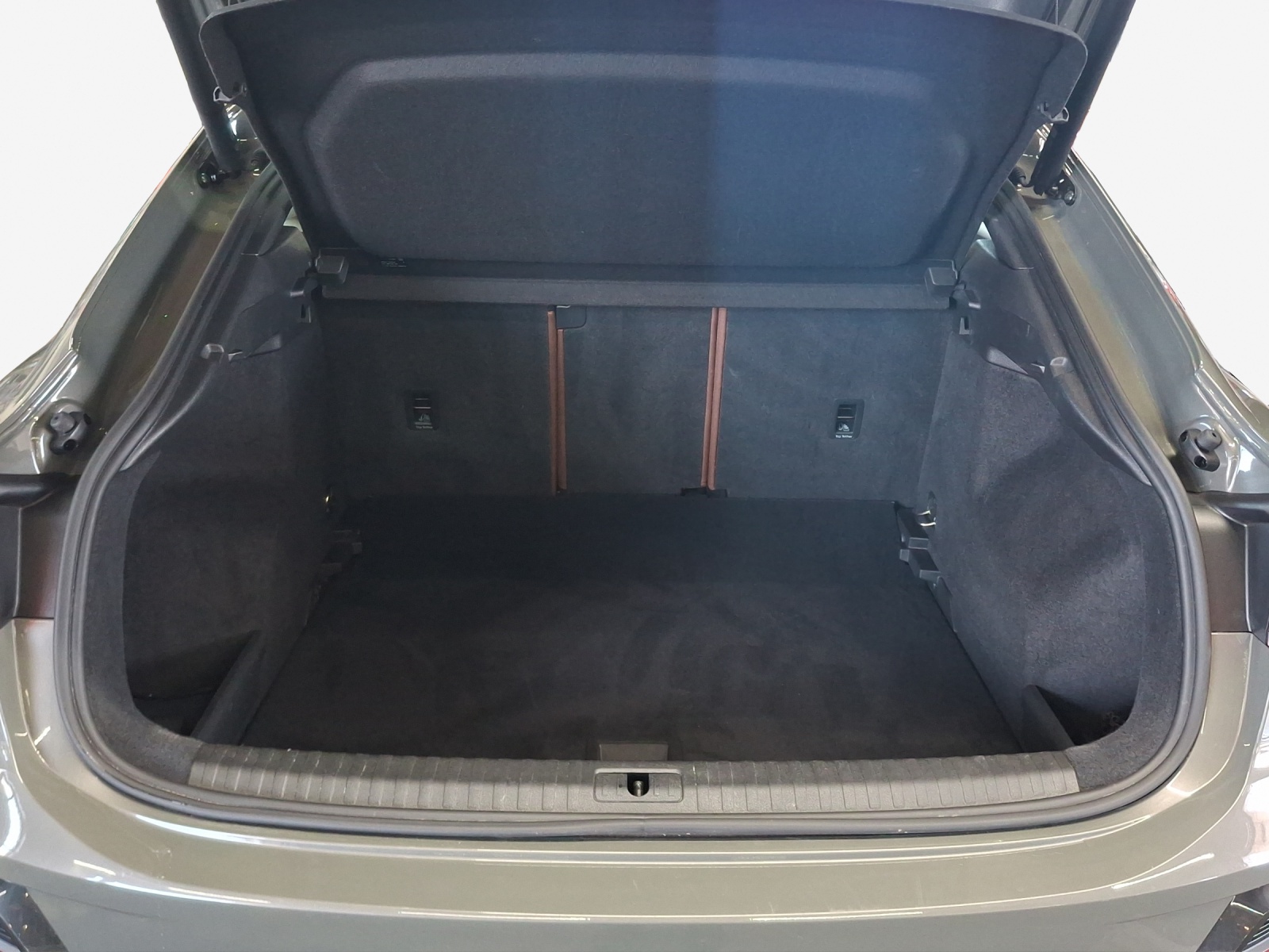 AUDI Q3 Sportback 45 TFSI quattro S-tronic-image-12