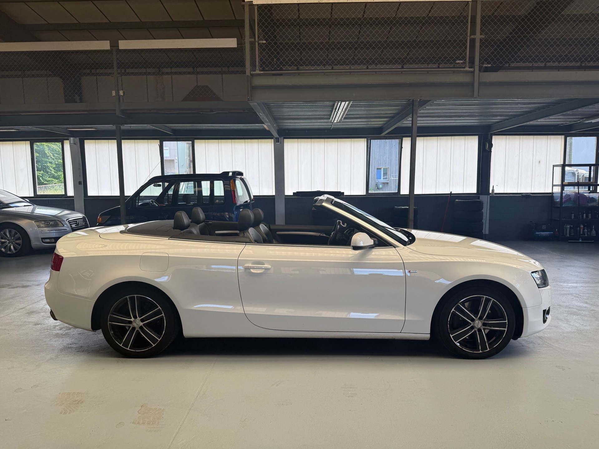 AUDI A5 Cabriolet 2.0 TFSI quattro S-tronic-image-4