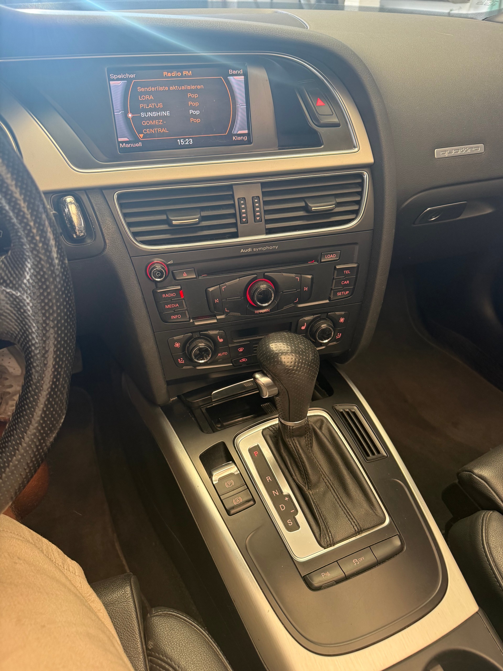AUDI A5 Cabriolet 2.0 TFSI quattro S-tronic-image-13