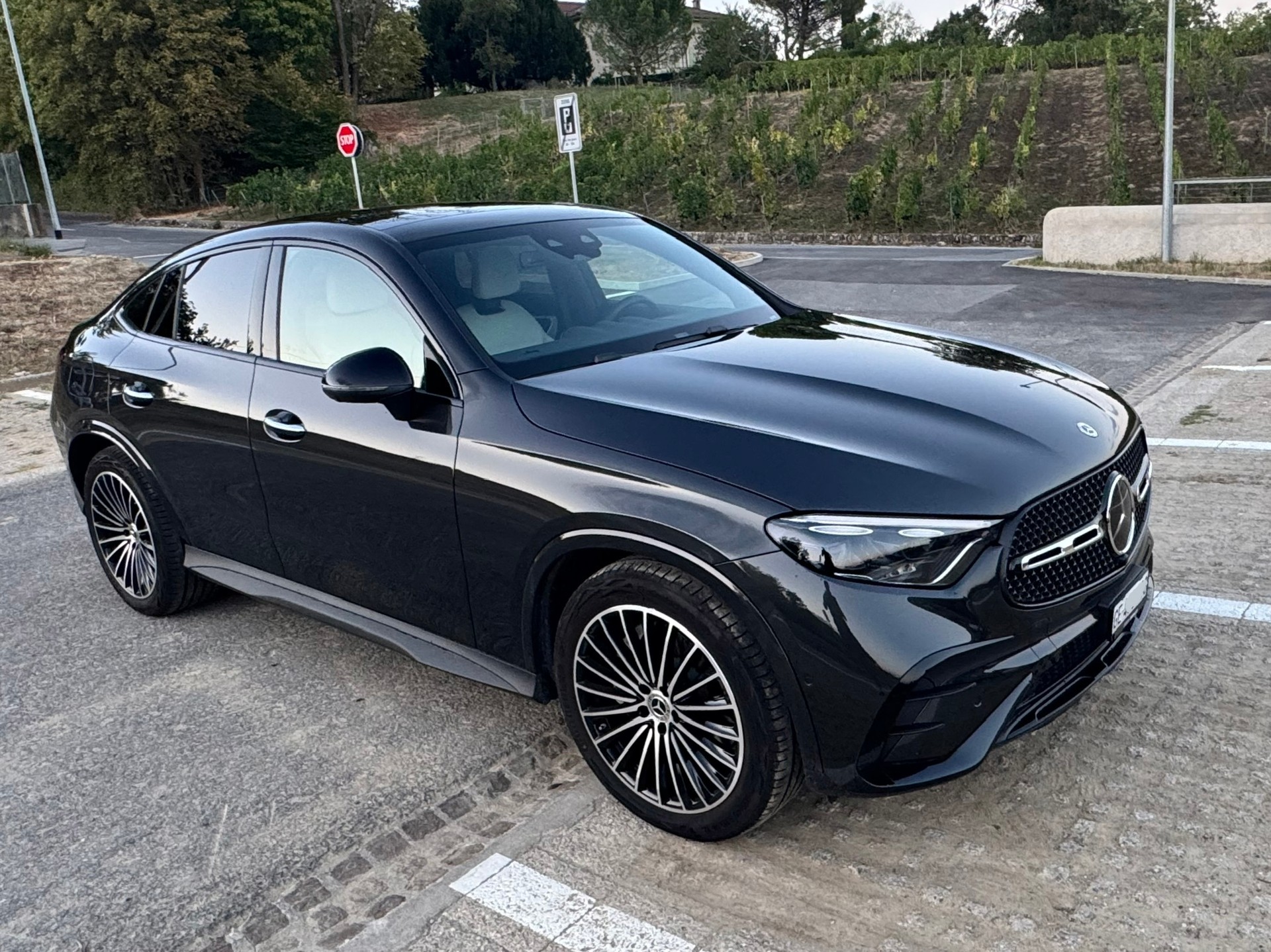 MERCEDES-BENZ GLC 200 Coupé AMG Line 4matic-image-0