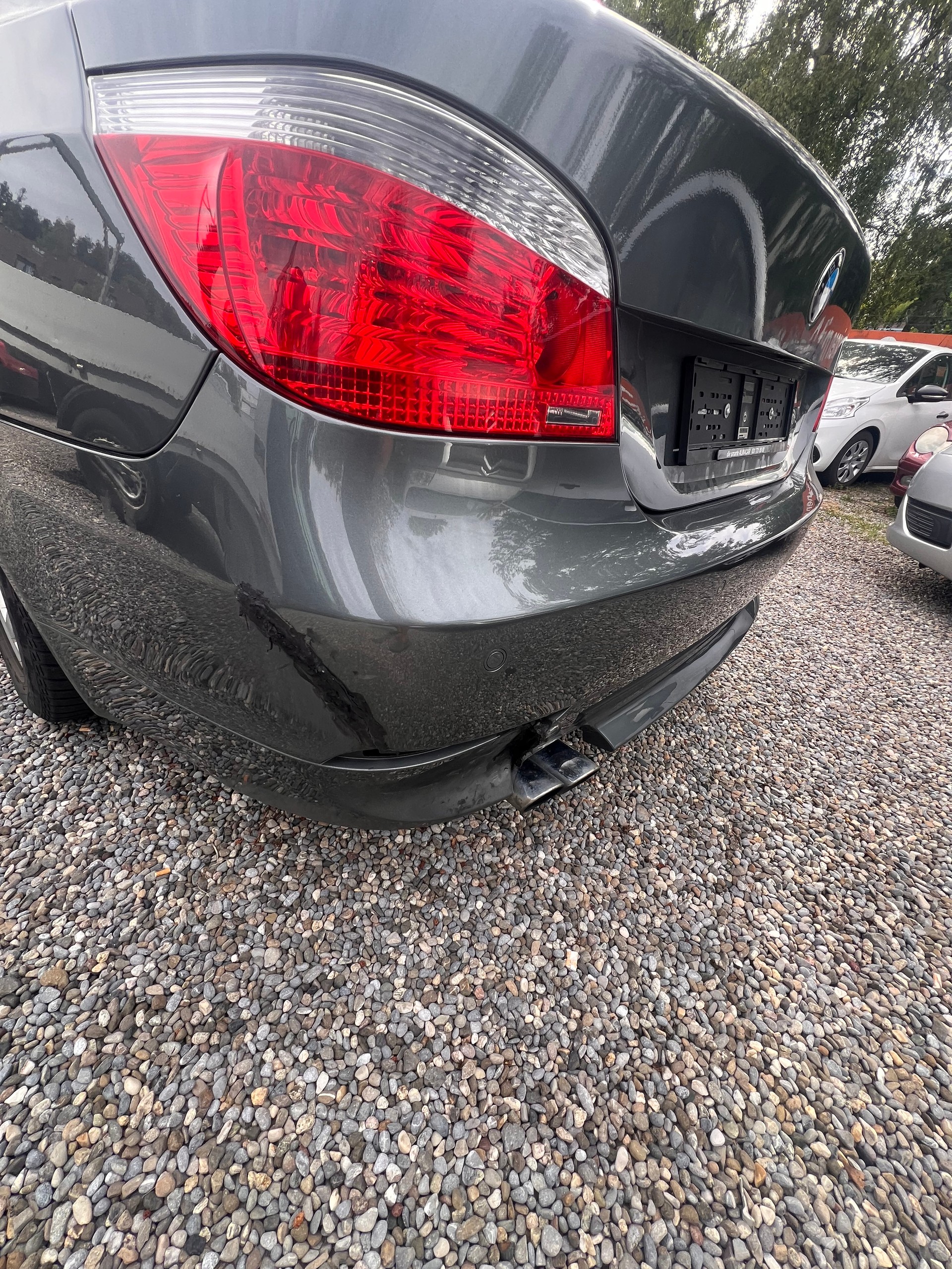 BMW 525i-image-2