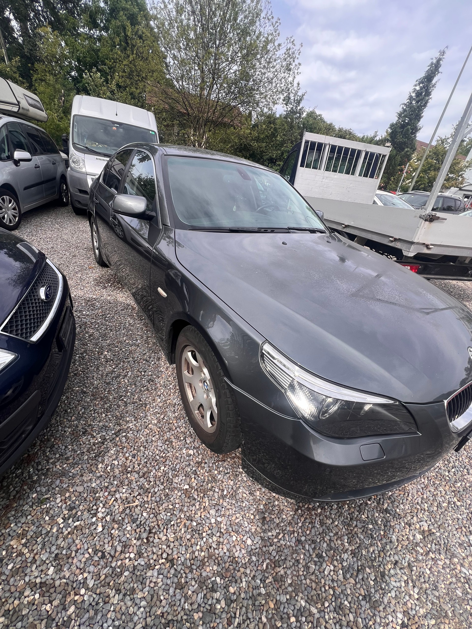 BMW 525i-image-7