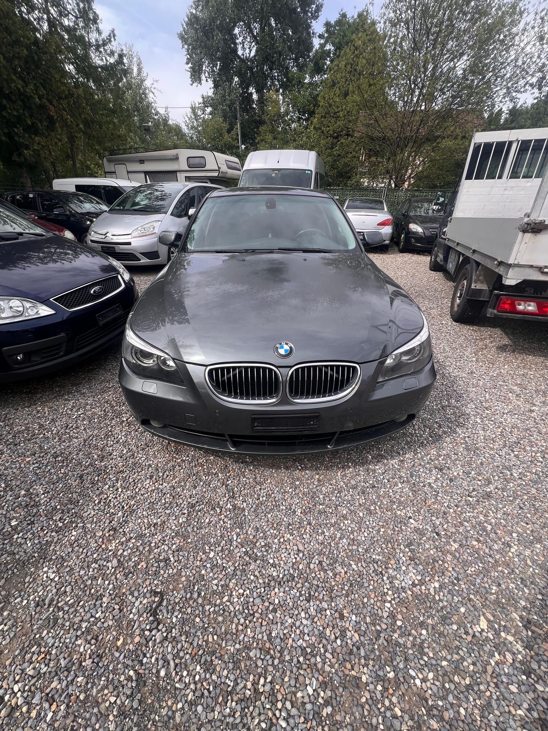 BMW 525i-image-0