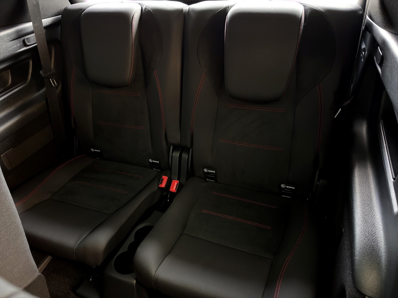 MERCEDES-BENZ GLB 200 7G-Tronic-image-13