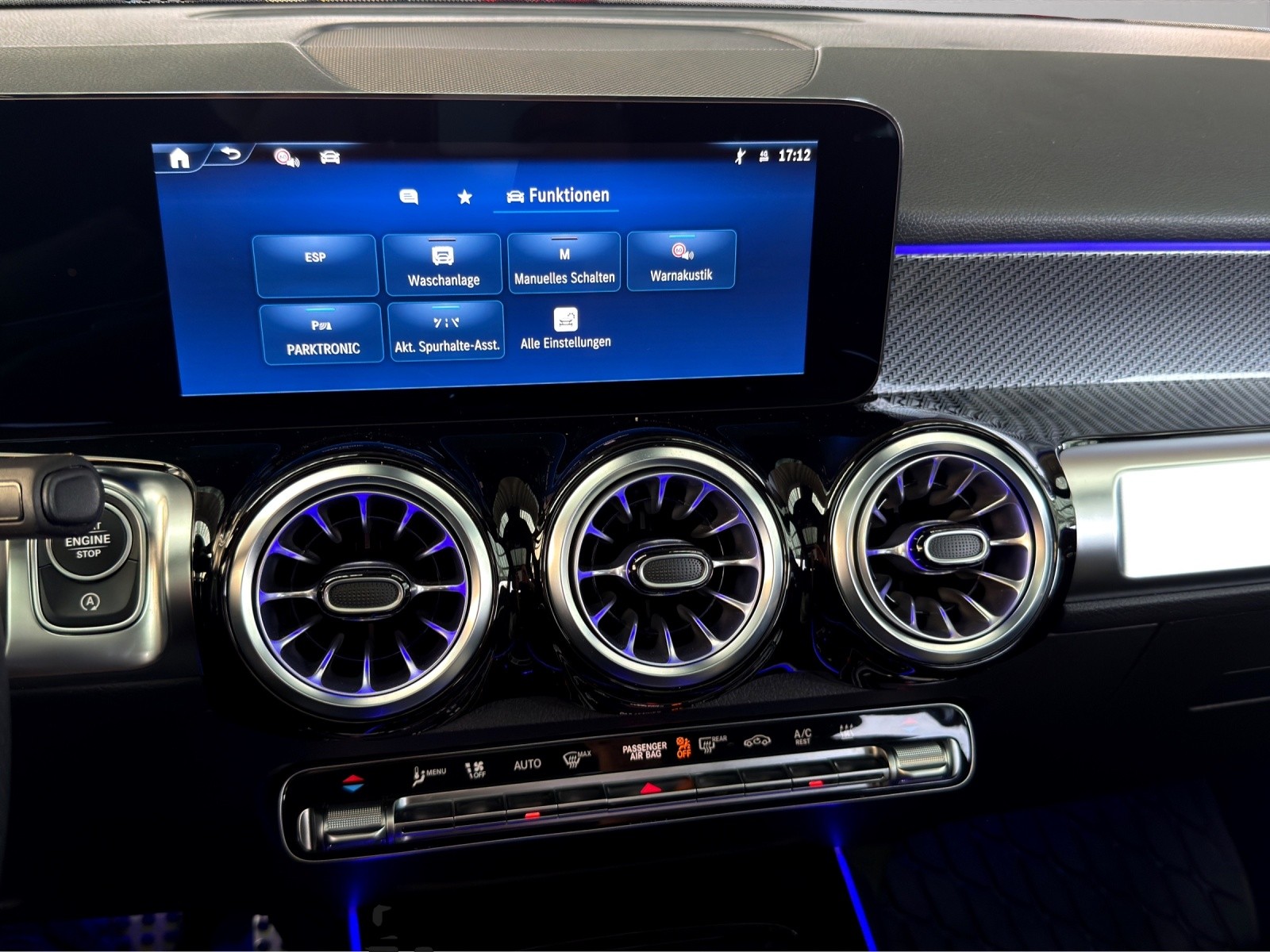 MERCEDES-BENZ GLB 200 7G-Tronic-image-27