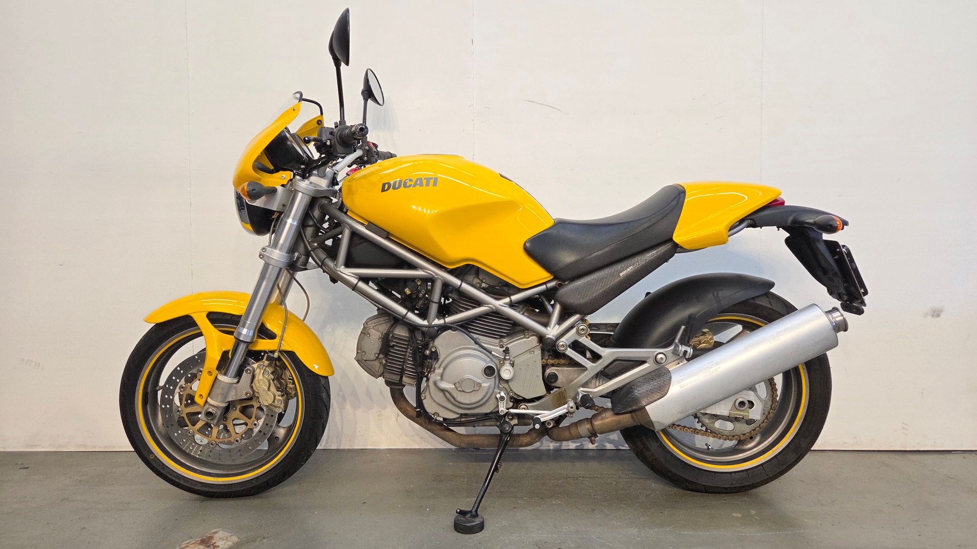 DUCATI Monster 620-showroom-element-1