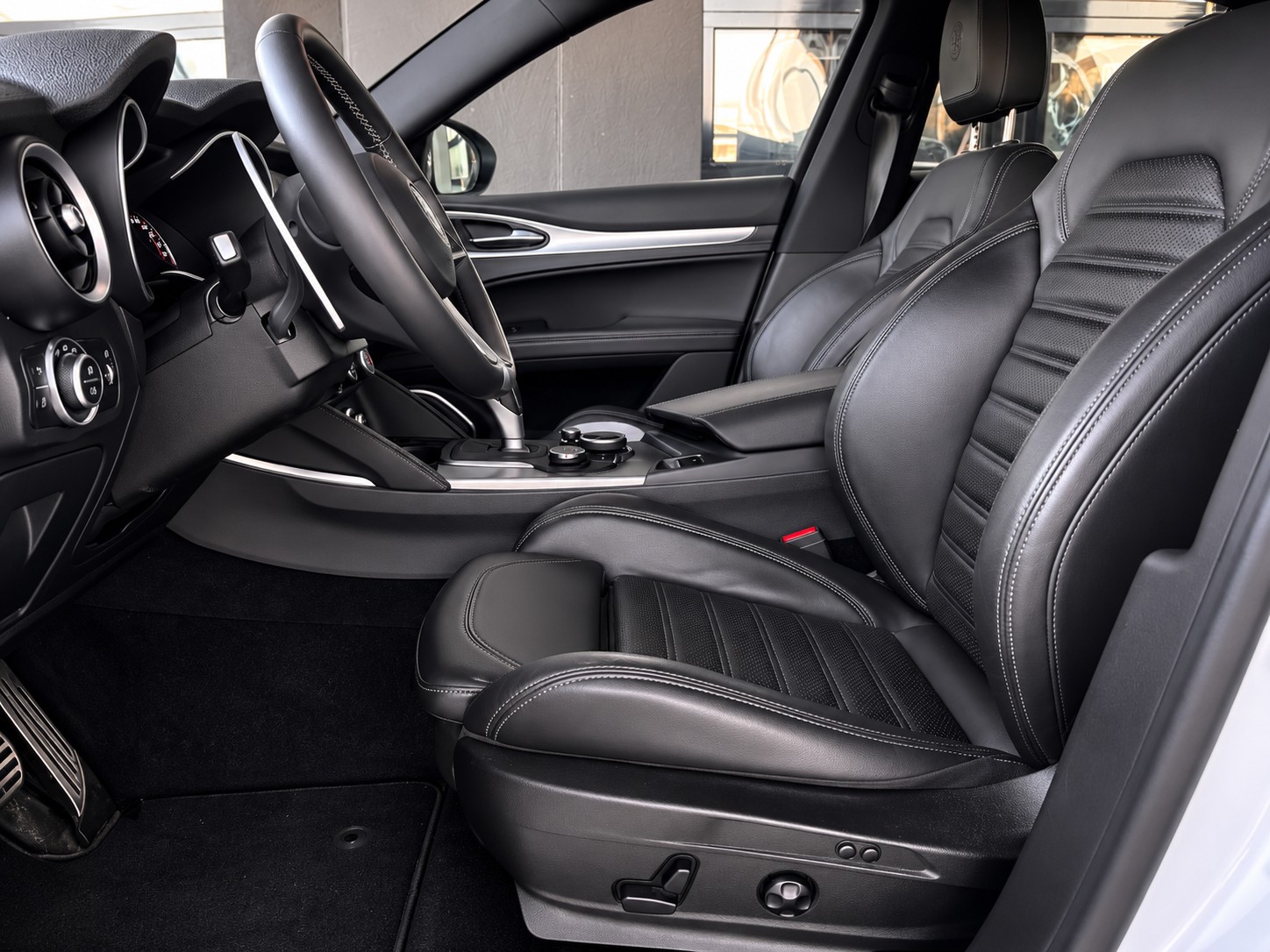 ALFA ROMEO Stelvio 2.2 JTDM Super Q4 Automatic-image-7
