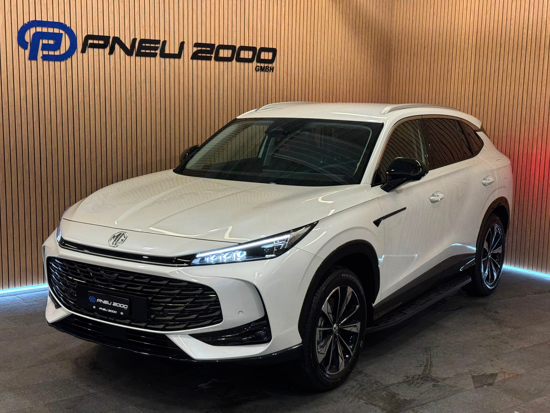 MG HS 1.5 T PHEV Luxury-image-0