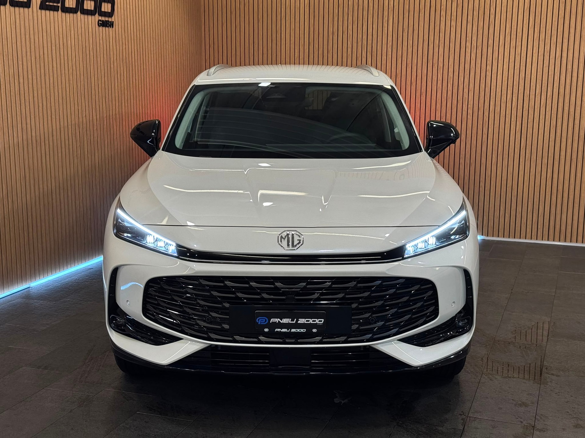 MG HS 1.5 T PHEV Luxury-image-1