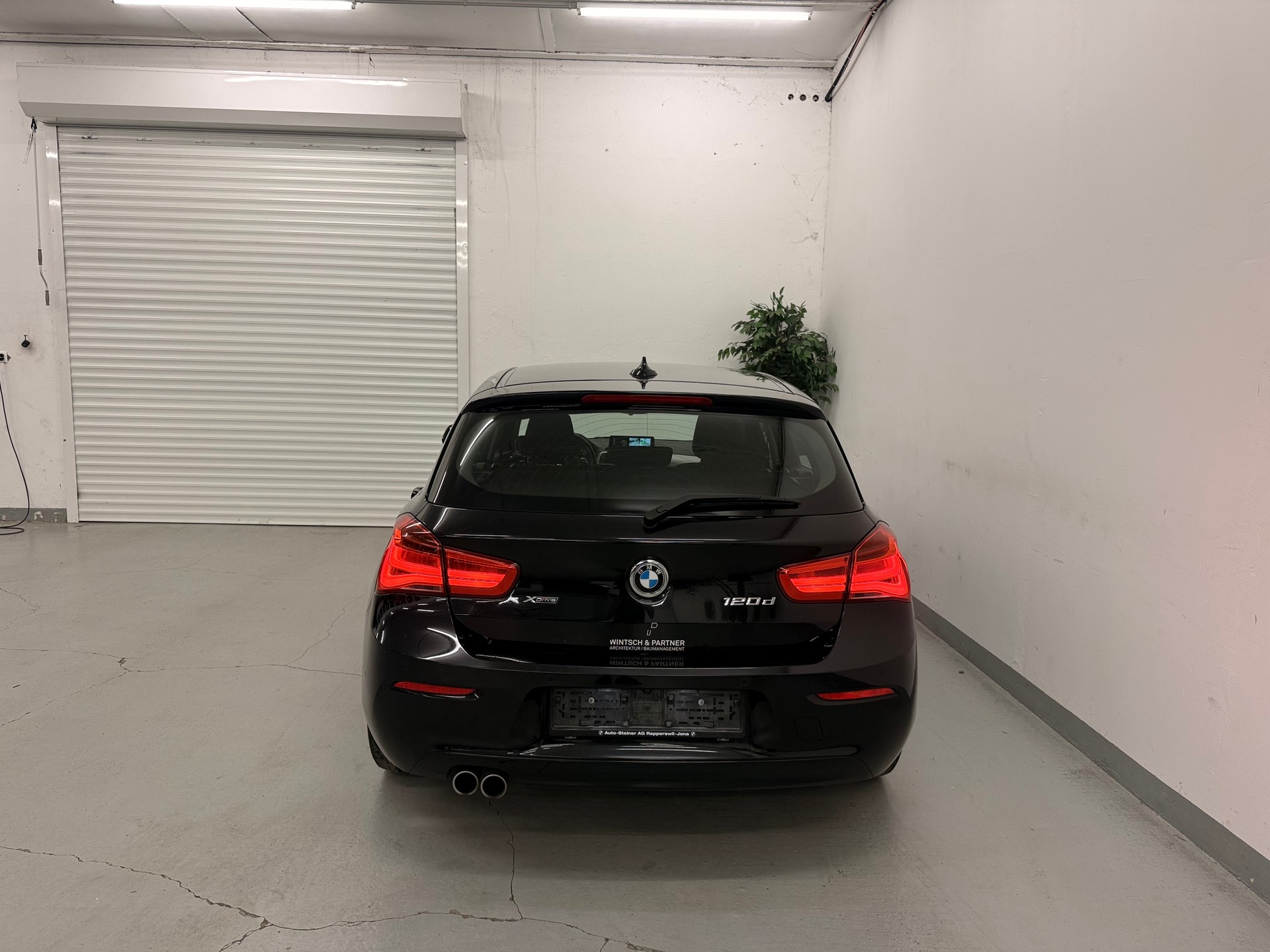 BMW 120d xDrive Edition Sport Line Steptronic-image-3