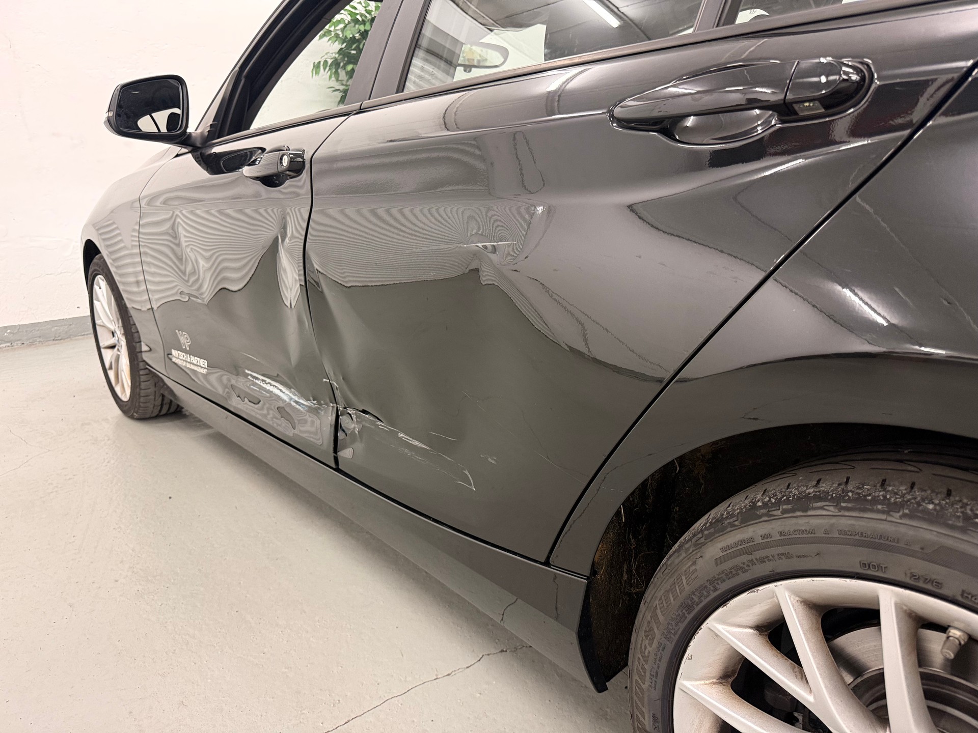 BMW 120d xDrive Edition Sport Line Steptronic-image-6