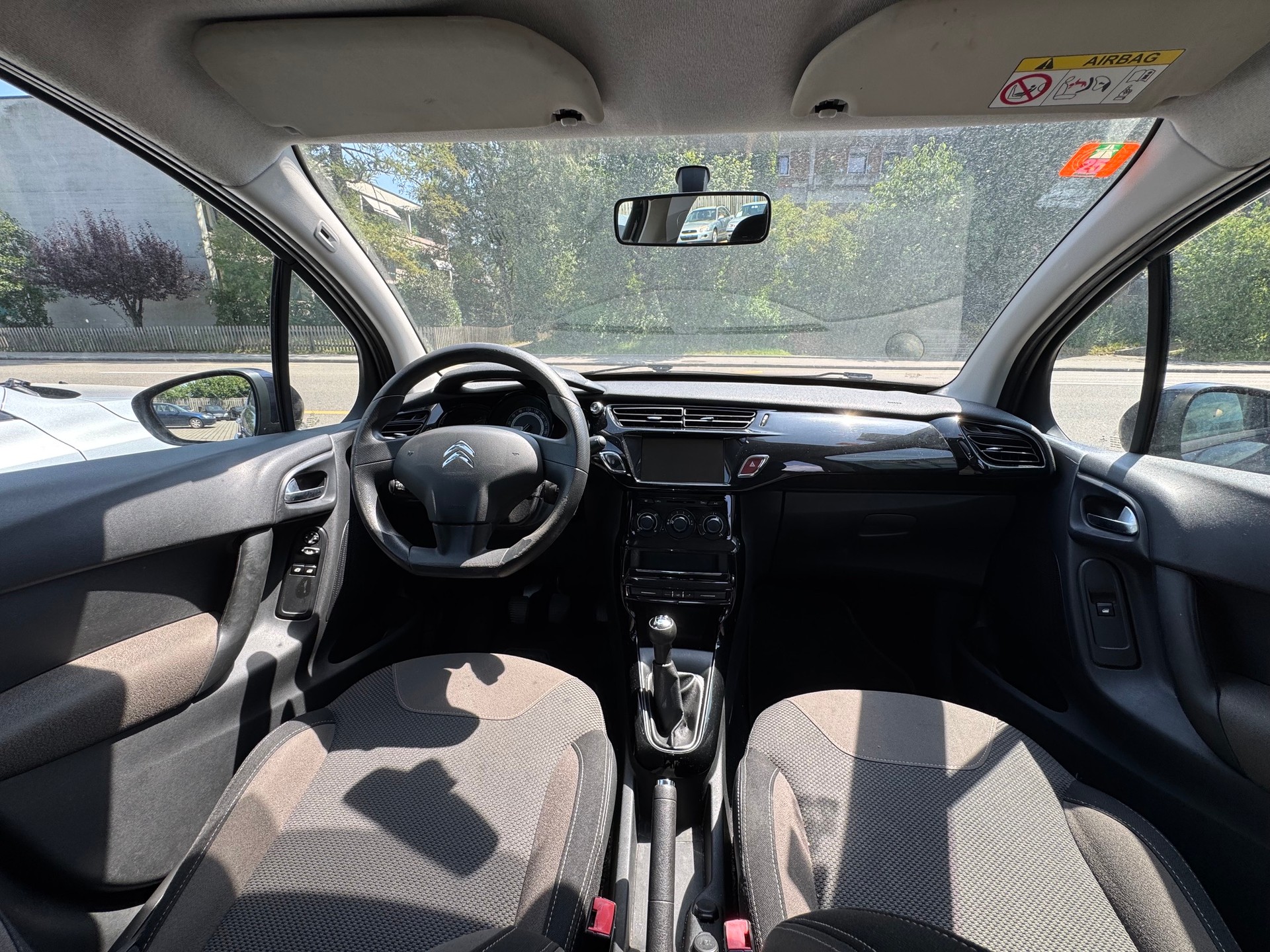 CITROEN C3 1.2i Attraction-image-5