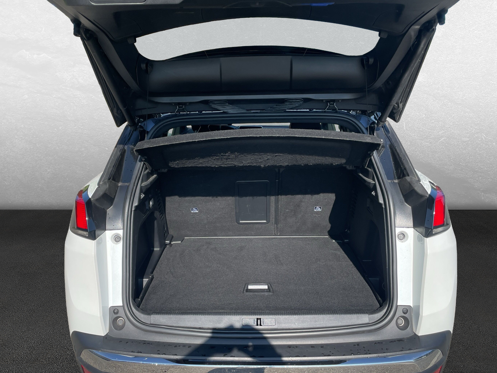 PEUGEOT 3008 2.0 BlueHDi 180 GT-image-5