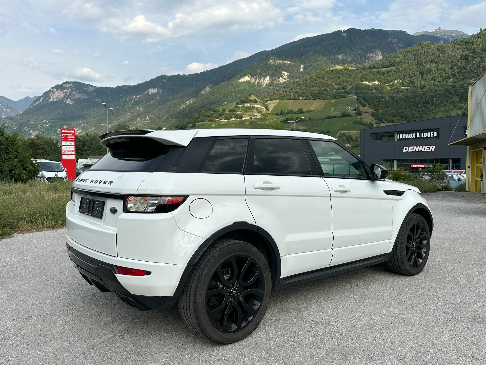 LAND ROVER Range Rover Evoque 2.0 Si4 Pure AT9-image-4