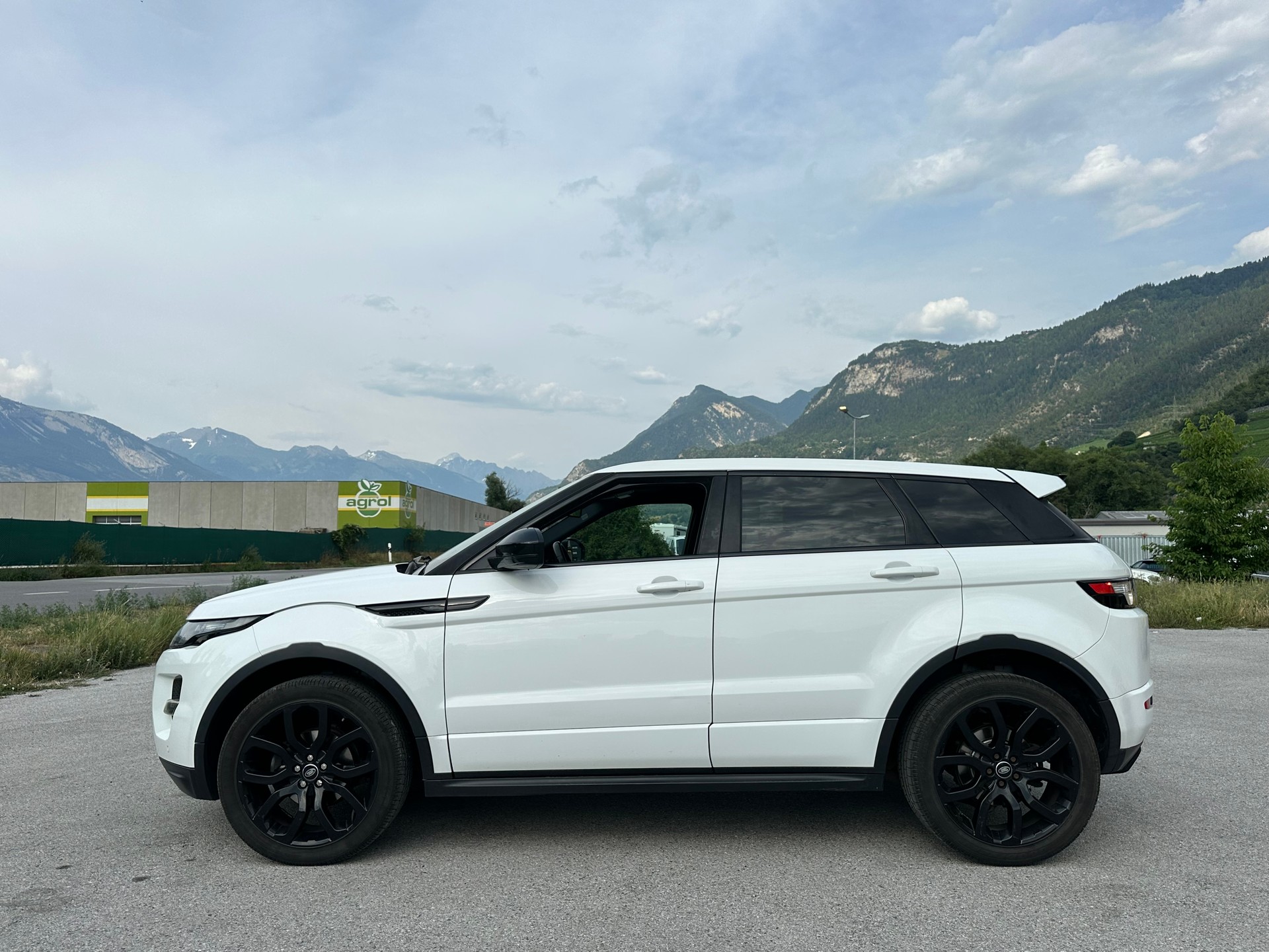 LAND ROVER Range Rover Evoque 2.0 Si4 Pure AT9-image-6
