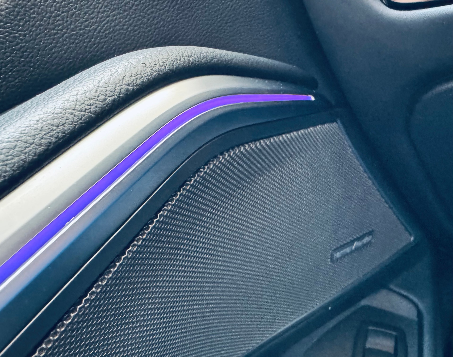 BMW M340i xDrive 48V Touring Steptronic-image-19