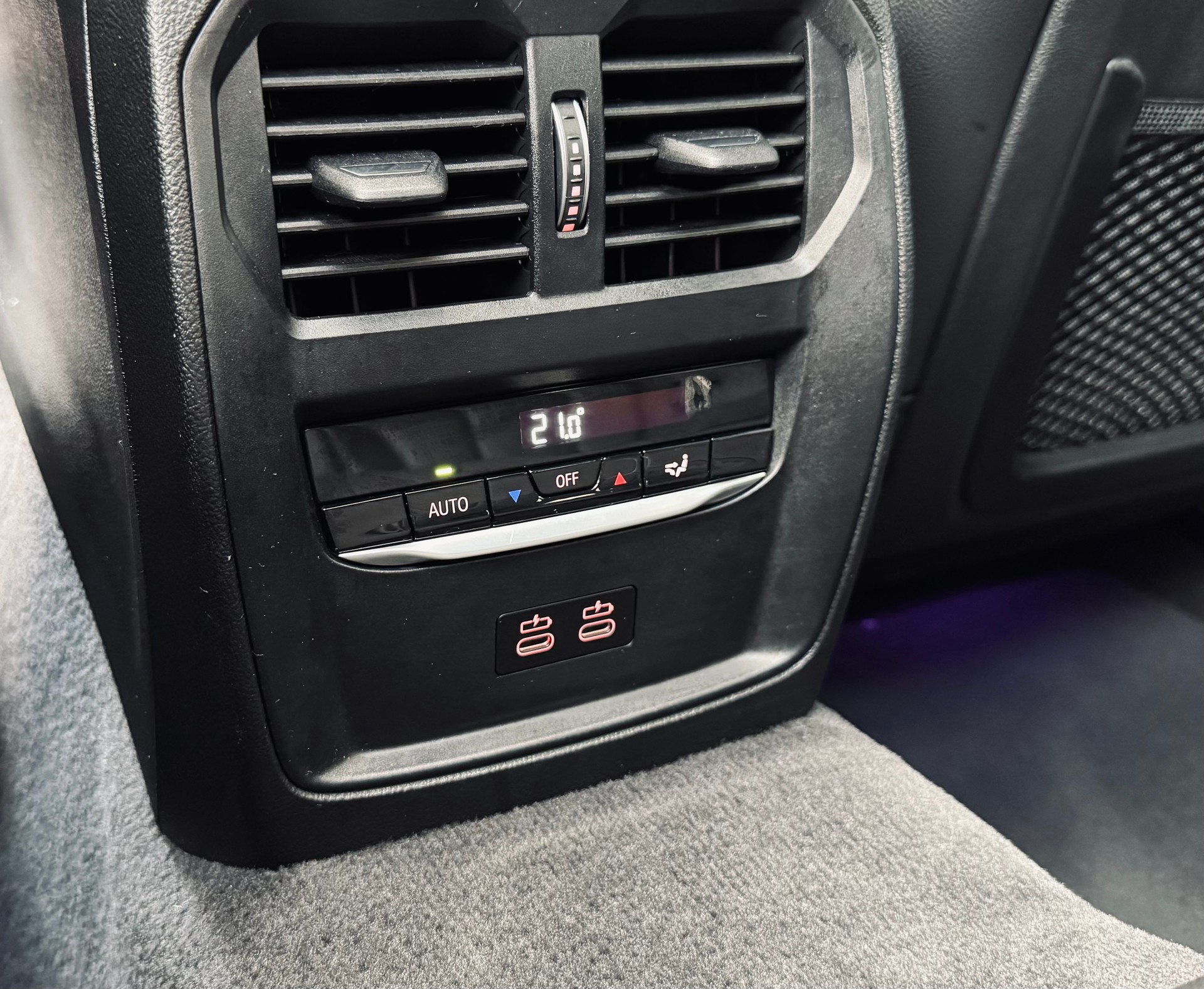 BMW M340i xDrive 48V Touring Steptronic-image-10