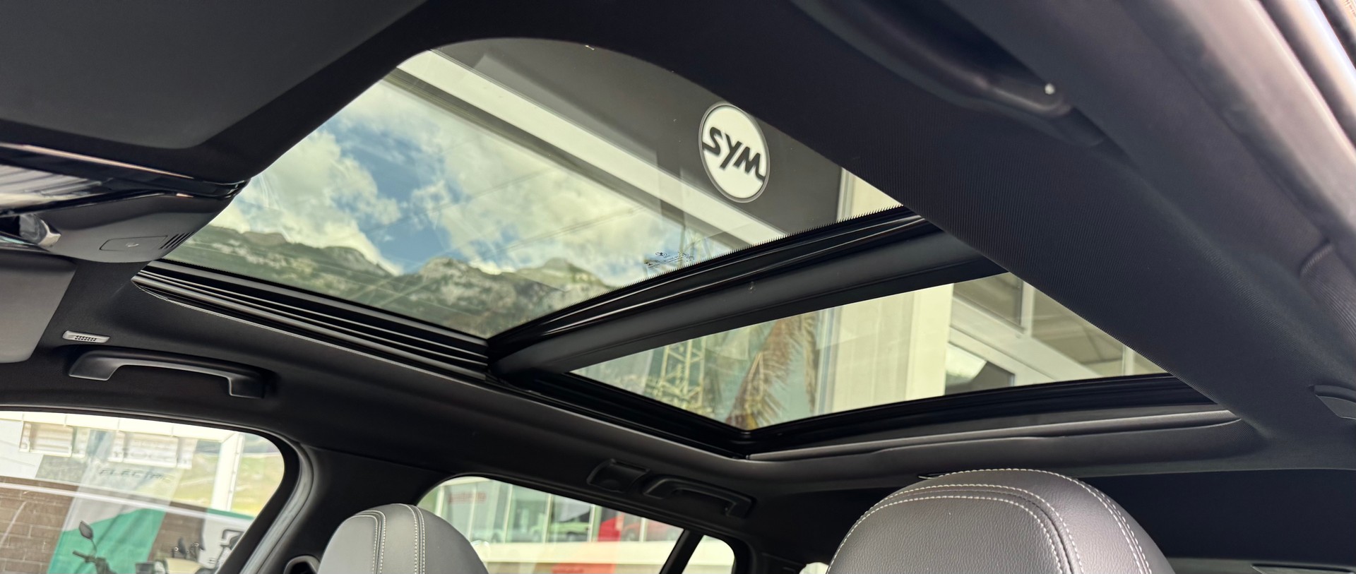 BMW M340i xDrive 48V Touring Steptronic-image-8