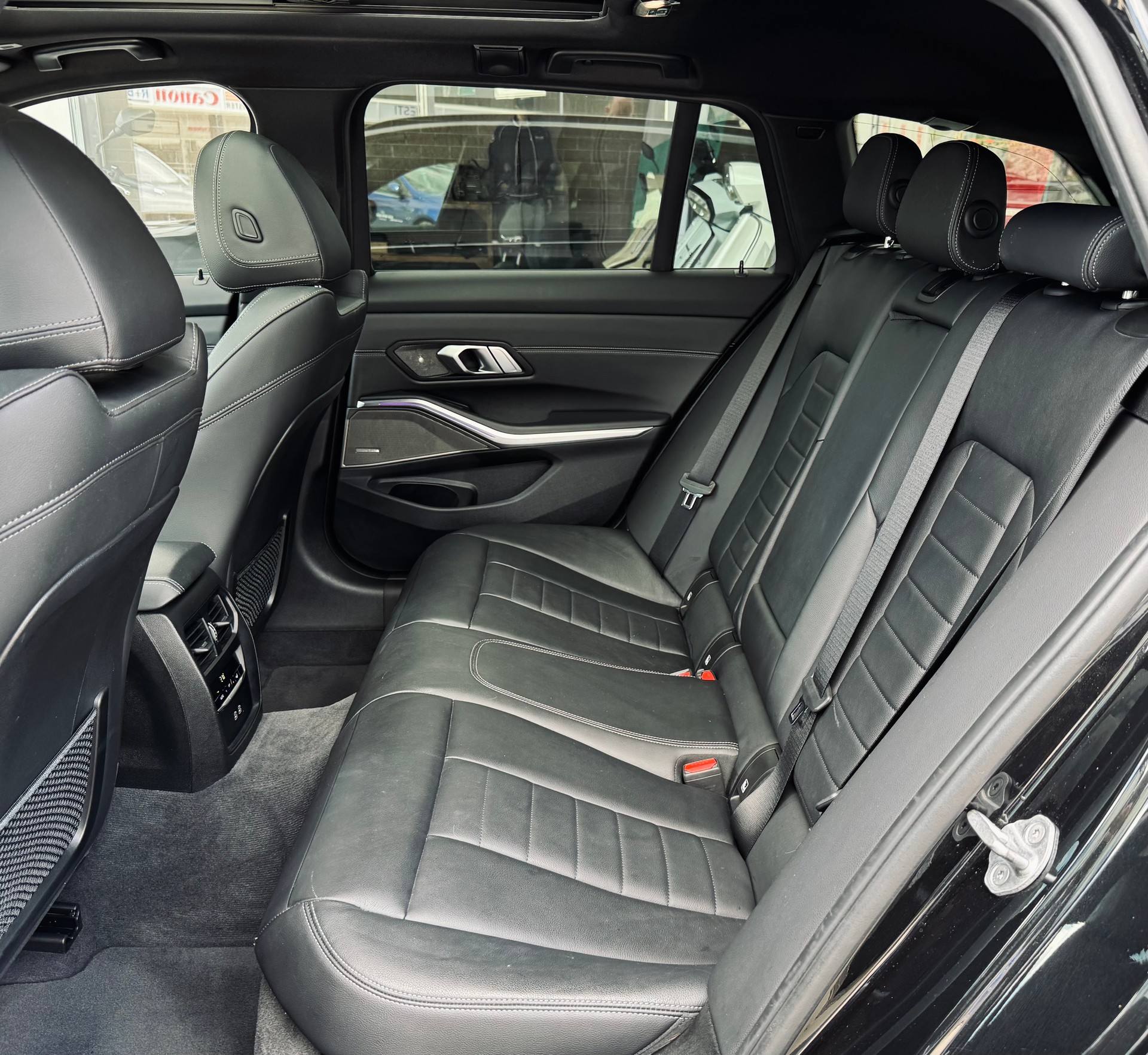 BMW M340i xDrive 48V Touring Steptronic-image-9