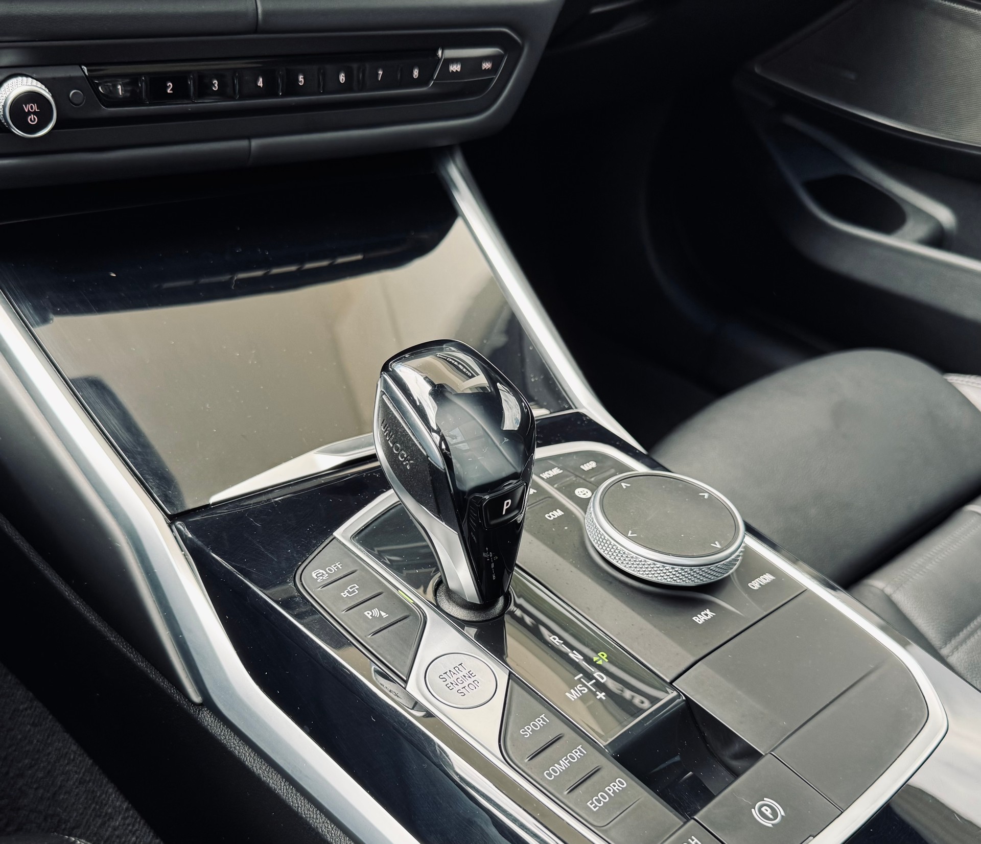 BMW M340i xDrive 48V Touring Steptronic-image-21