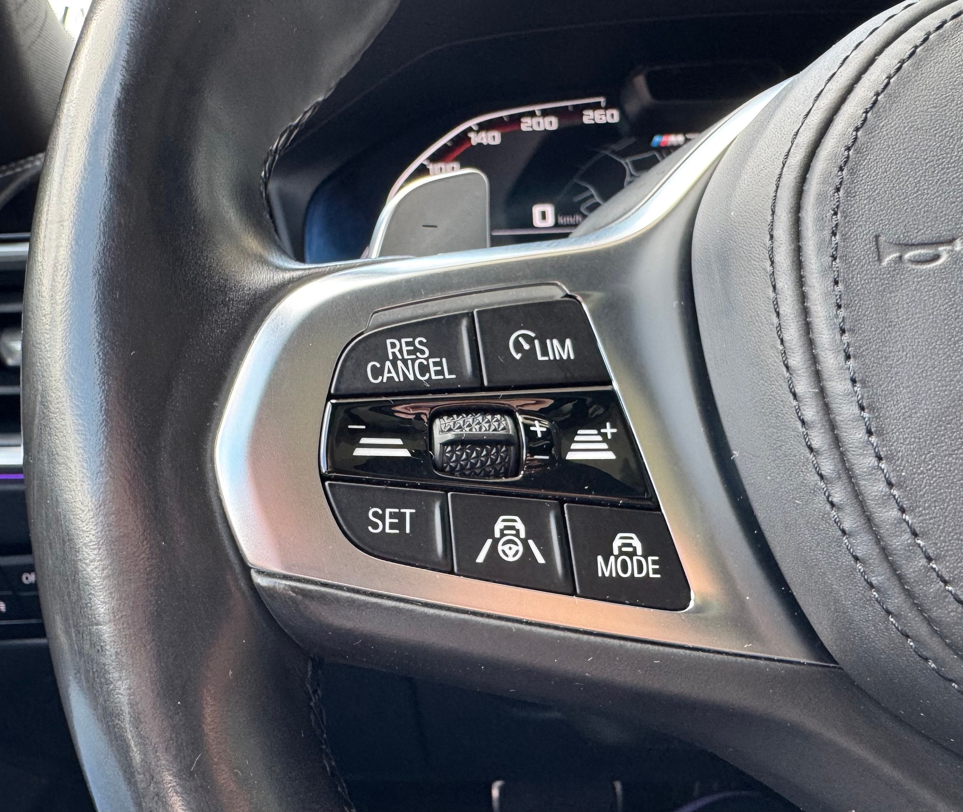 BMW M340i xDrive 48V Touring Steptronic-image-14