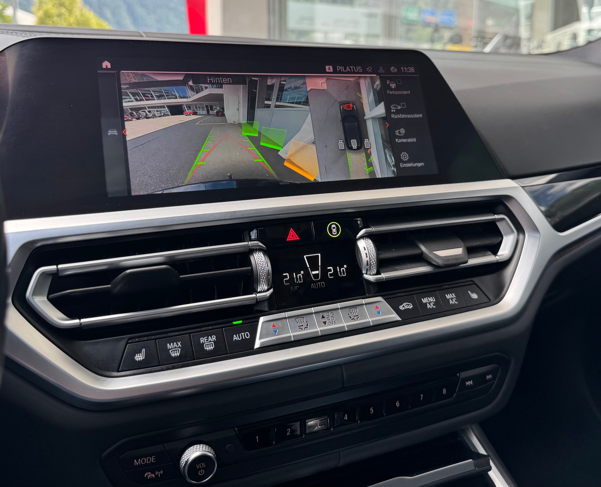 BMW M340i xDrive 48V Touring Steptronic-image-17
