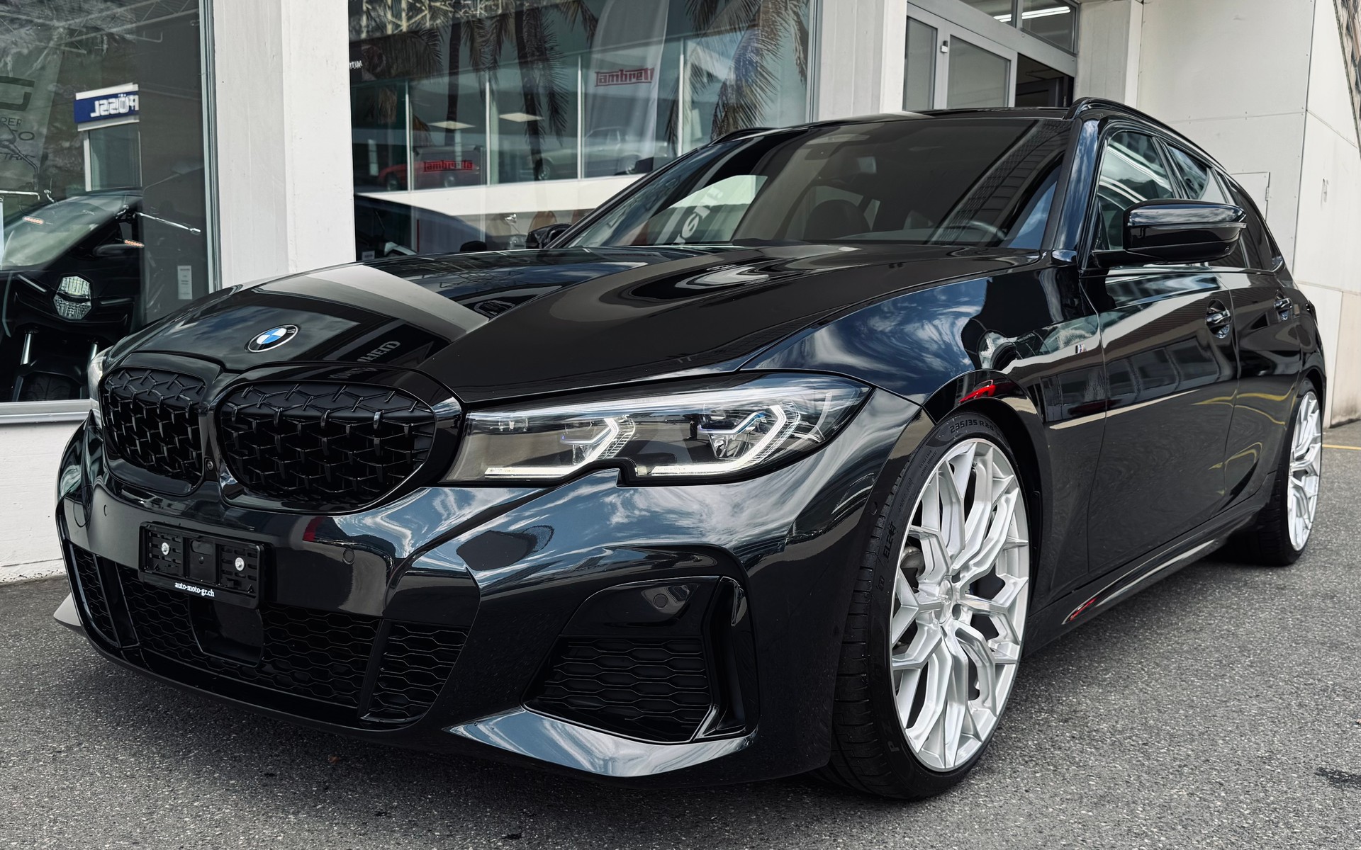 BMW M340i xDrive 48V Touring Steptronic-image-5