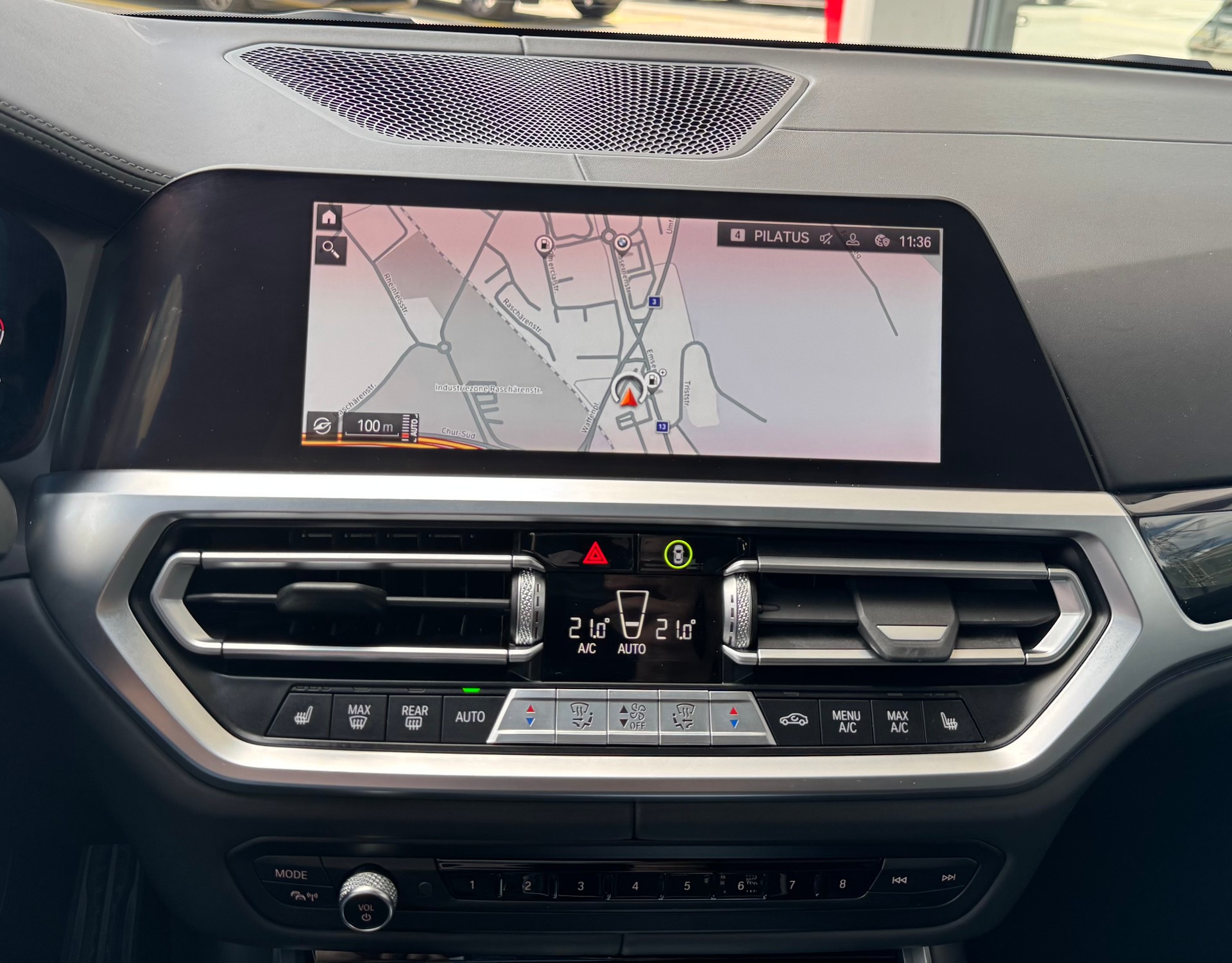 BMW M340i xDrive 48V Touring Steptronic-image-16
