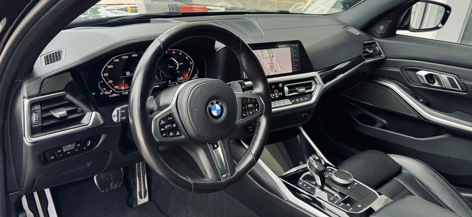 BMW M340i xDrive 48V Touring Steptronic-image-6