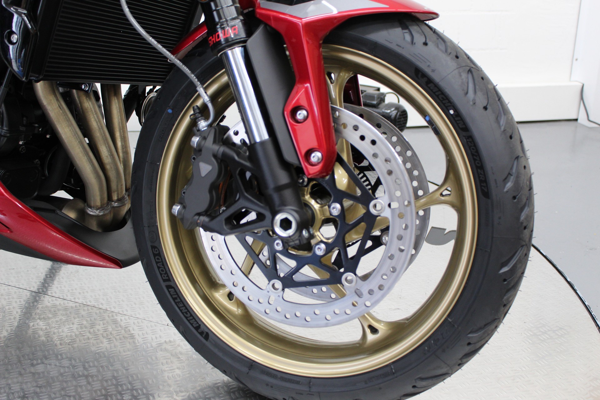 TRIUMPH Trident 800-image-7