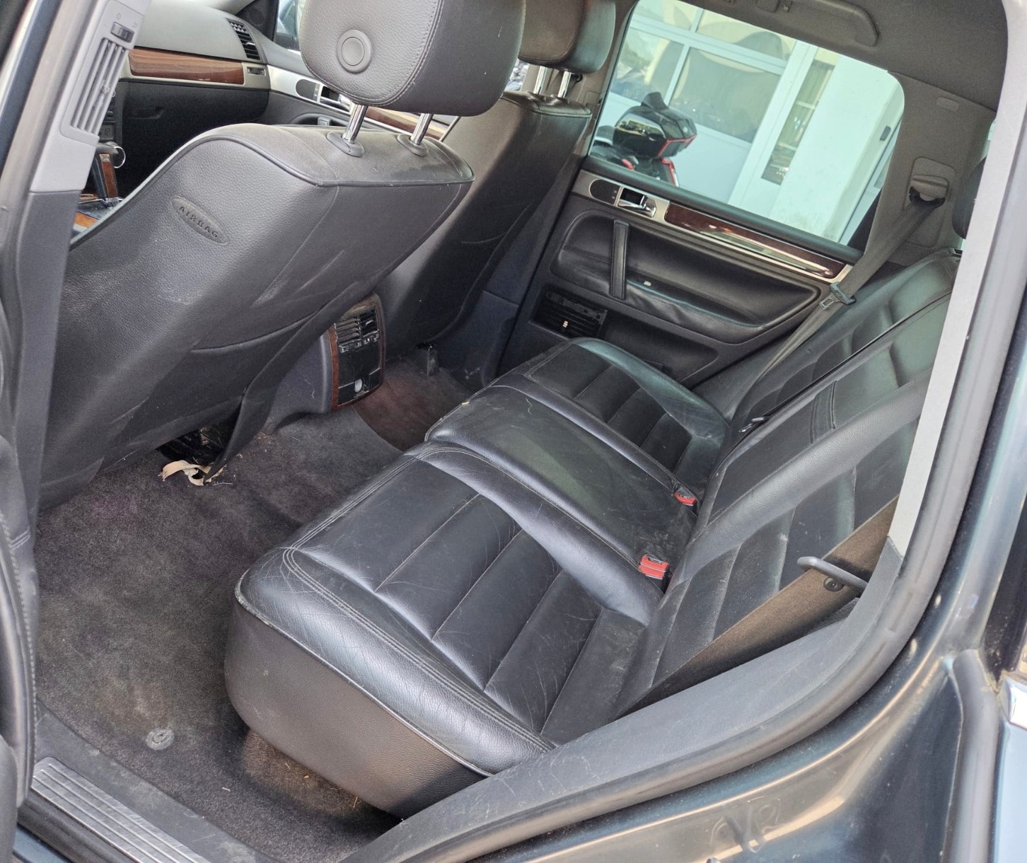 VW Touareg 5.0 TDI V10 Automatic-image-10