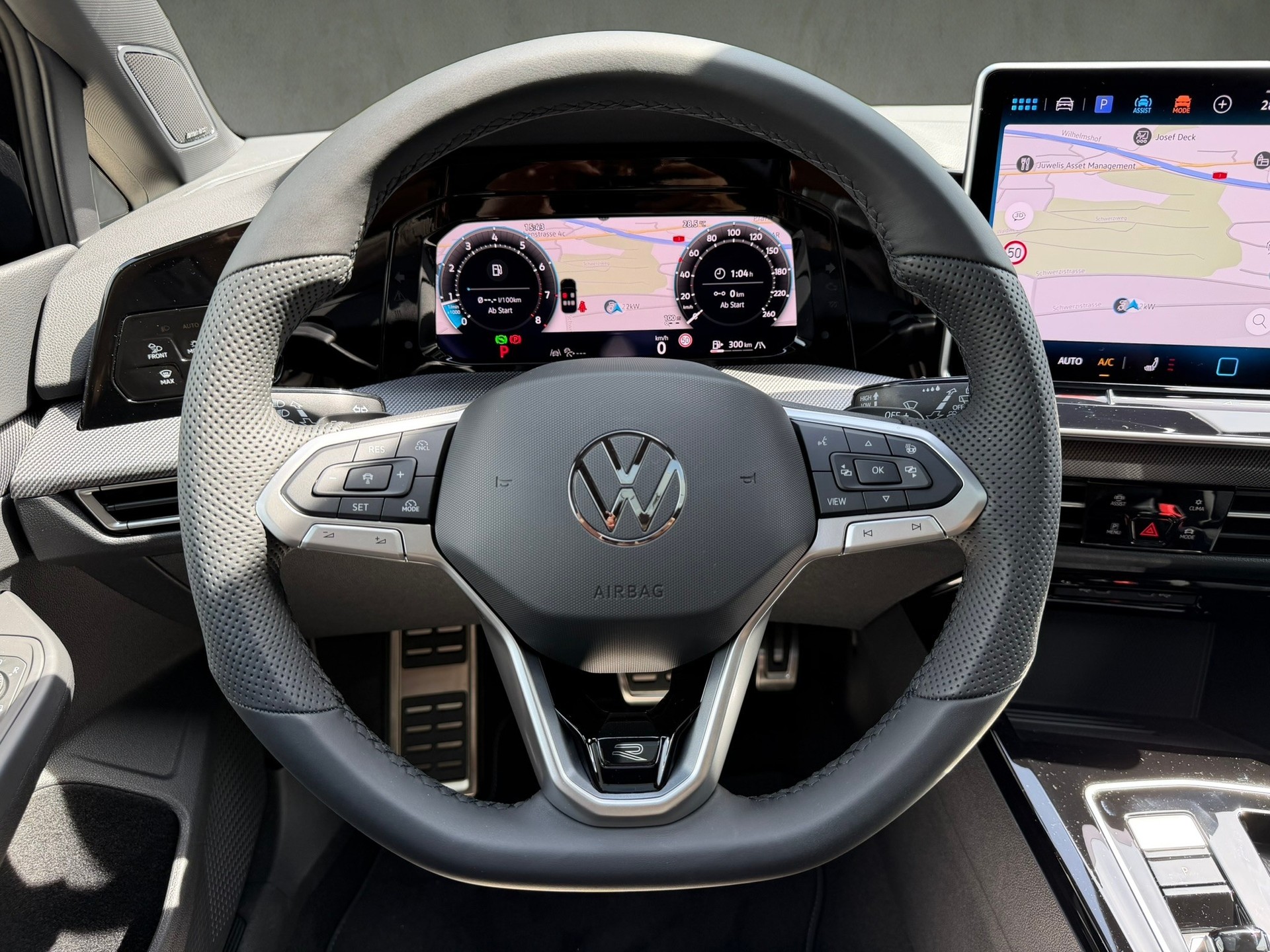 VW Golf 2.0 TSI R-Line DSG 4 Motion-image-22