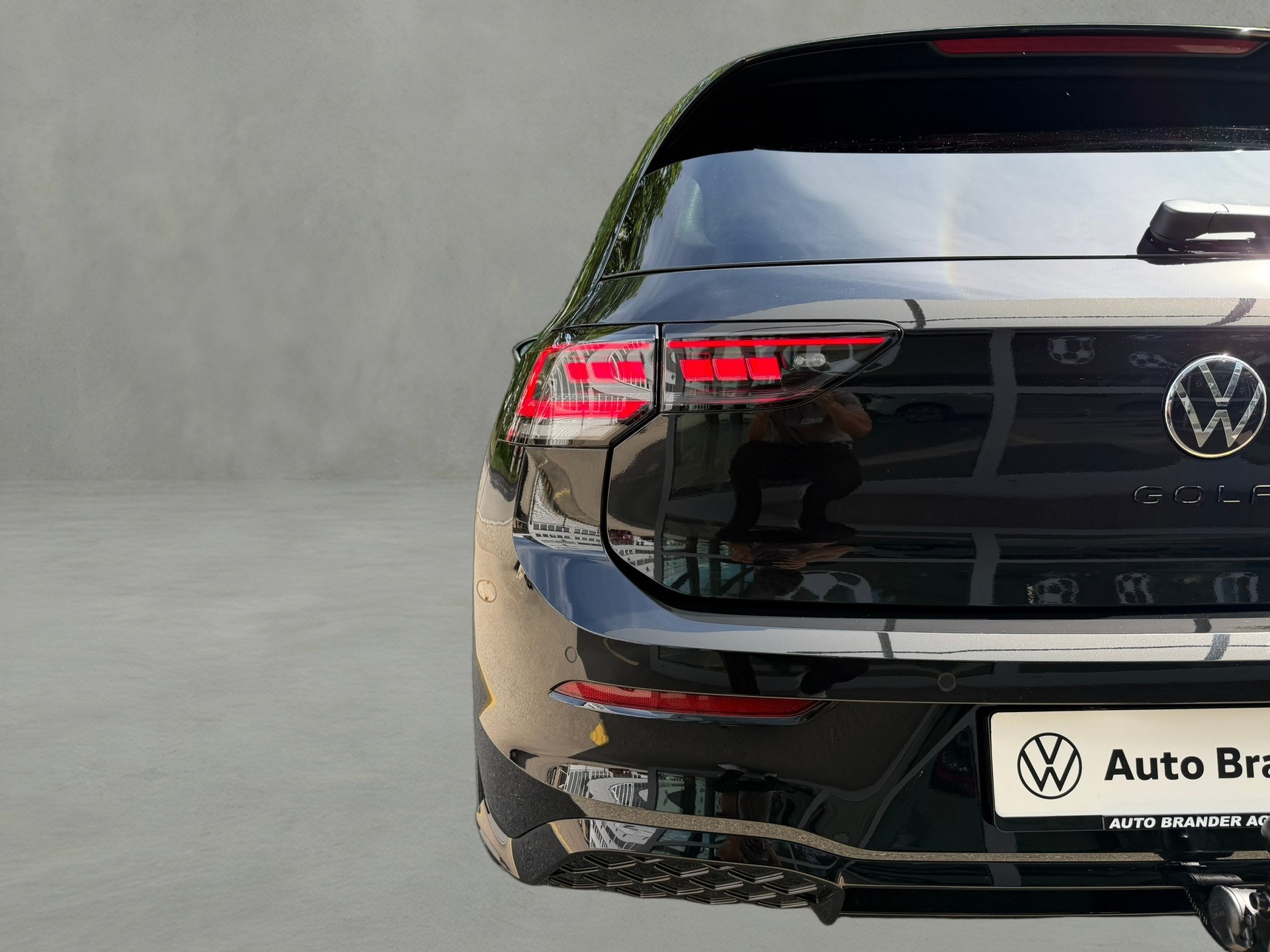 VW Golf 2.0 TSI R-Line DSG 4 Motion-image-29