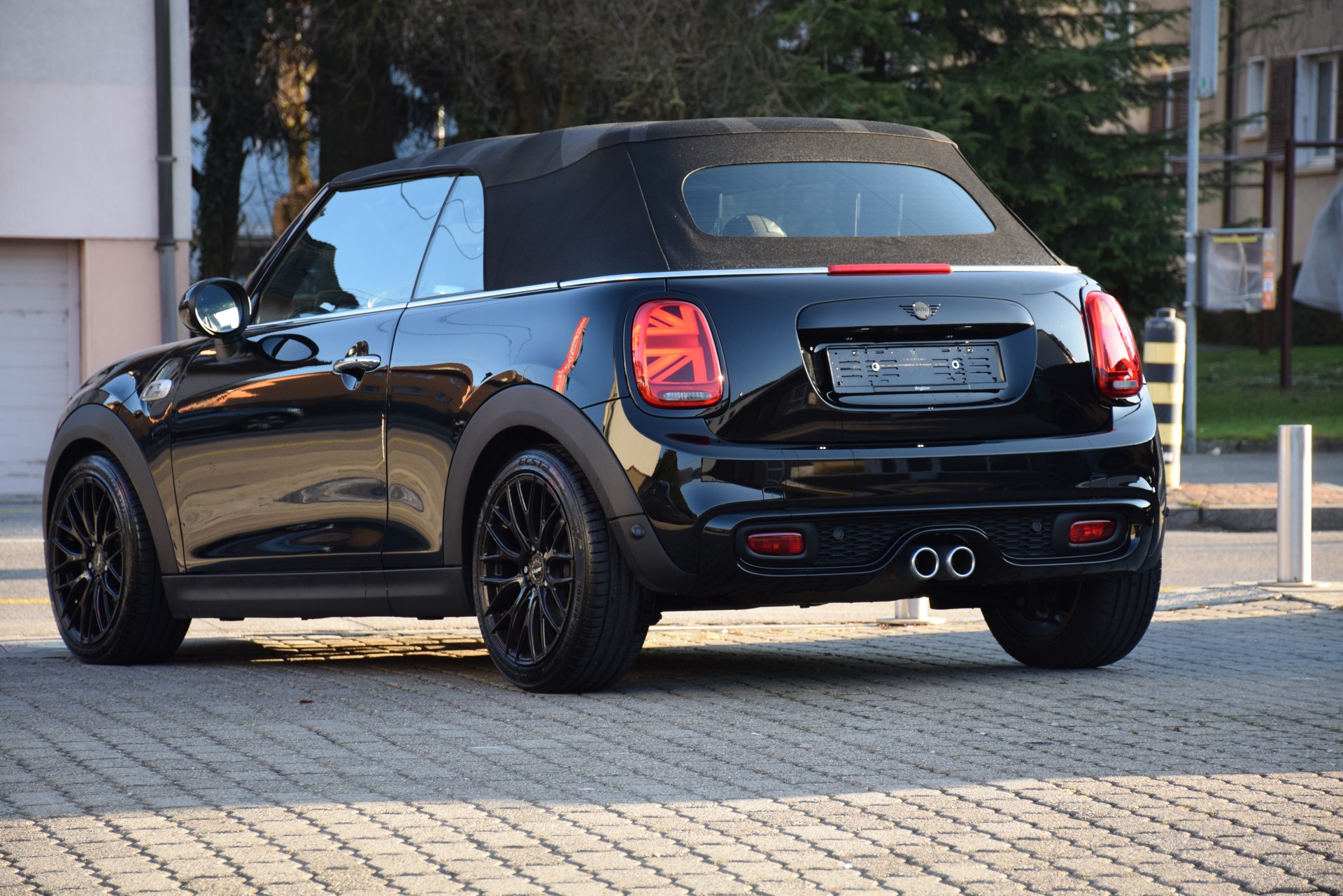 MINI Cooper SD Cabriolet Steptronic-image-5