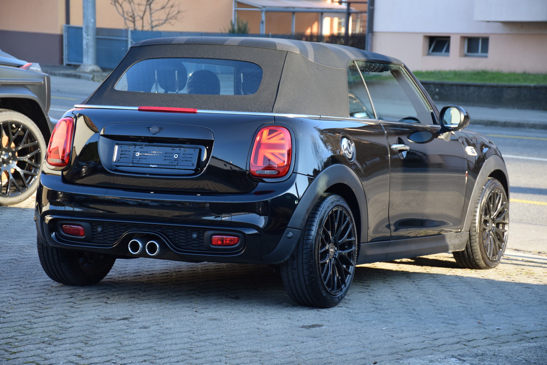MINI Cooper SD Cabriolet Steptronic-image-6