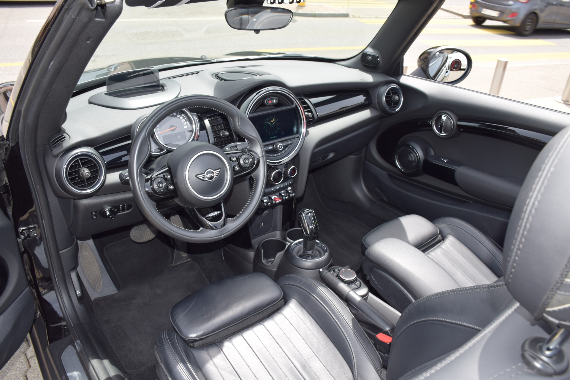 MINI Cooper SD Cabriolet Steptronic-image-7
