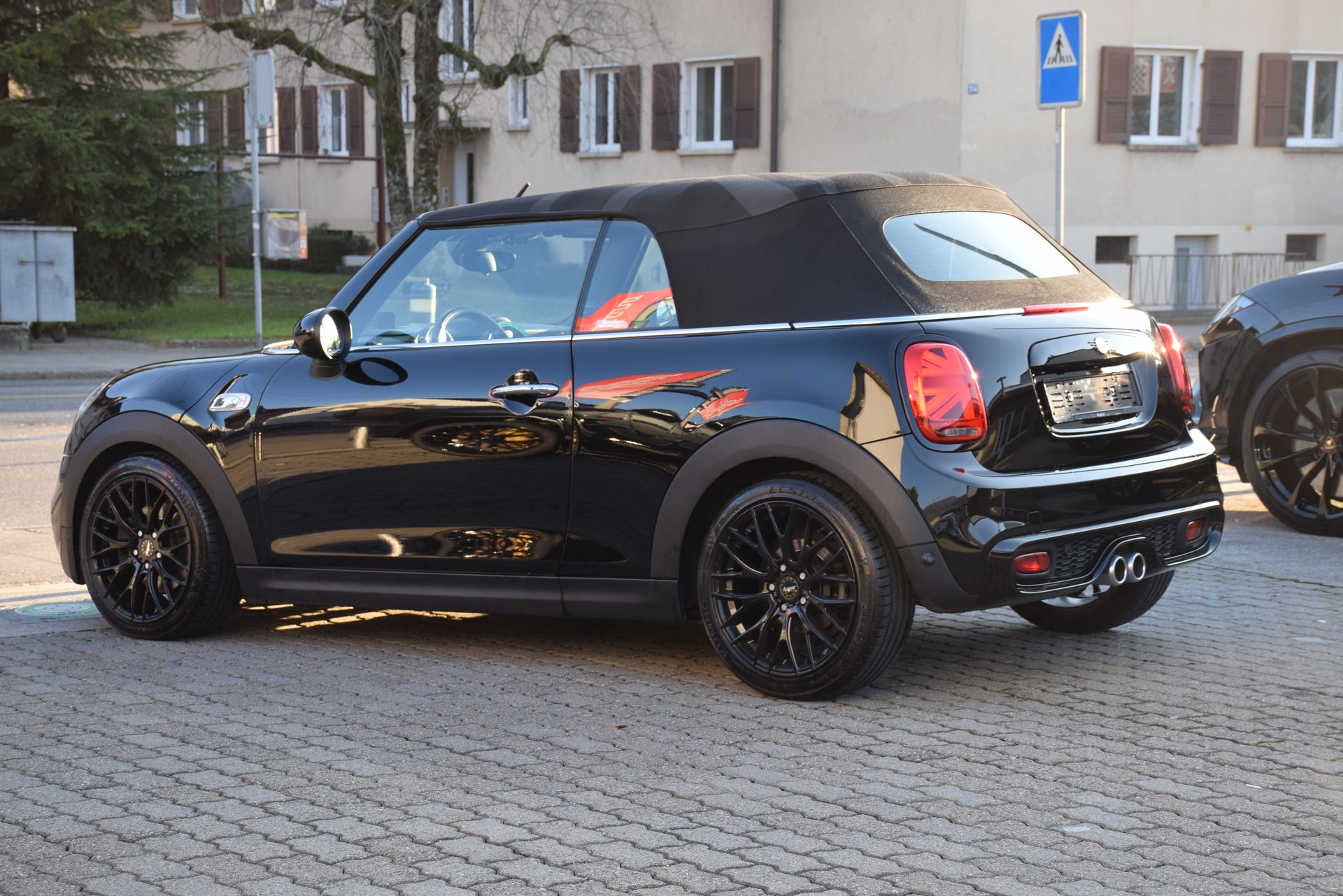 MINI Cooper SD Cabriolet Steptronic-image-4