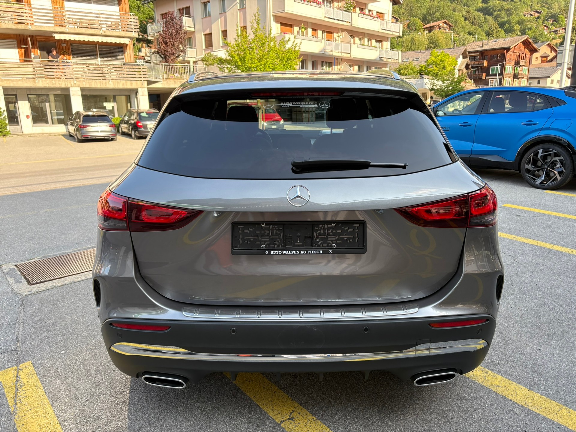 MERCEDES-BENZ GLA 250 AMG Line 4Matic-image-5
