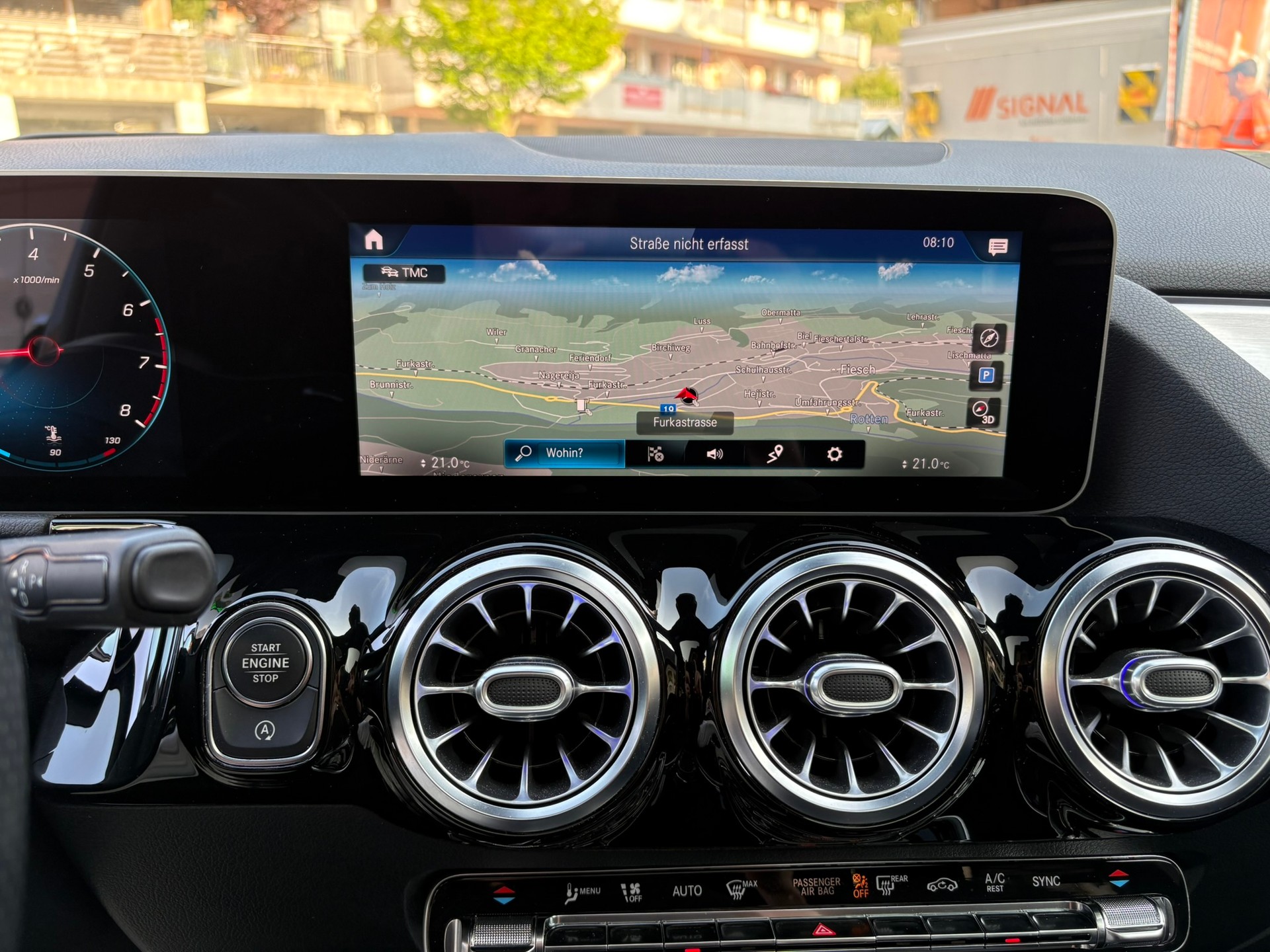 MERCEDES-BENZ GLA 250 AMG Line 4Matic-image-9