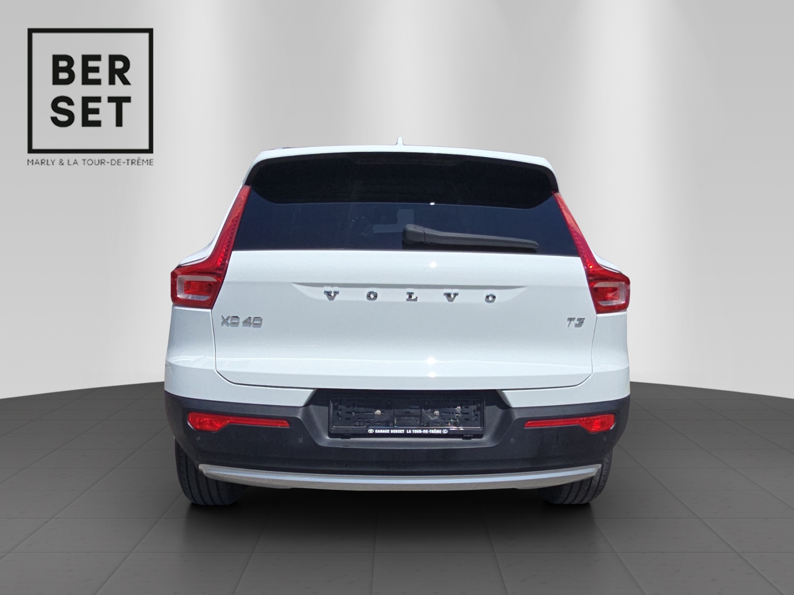 VOLVO XC40 1.5 T3 Momentum-image-3